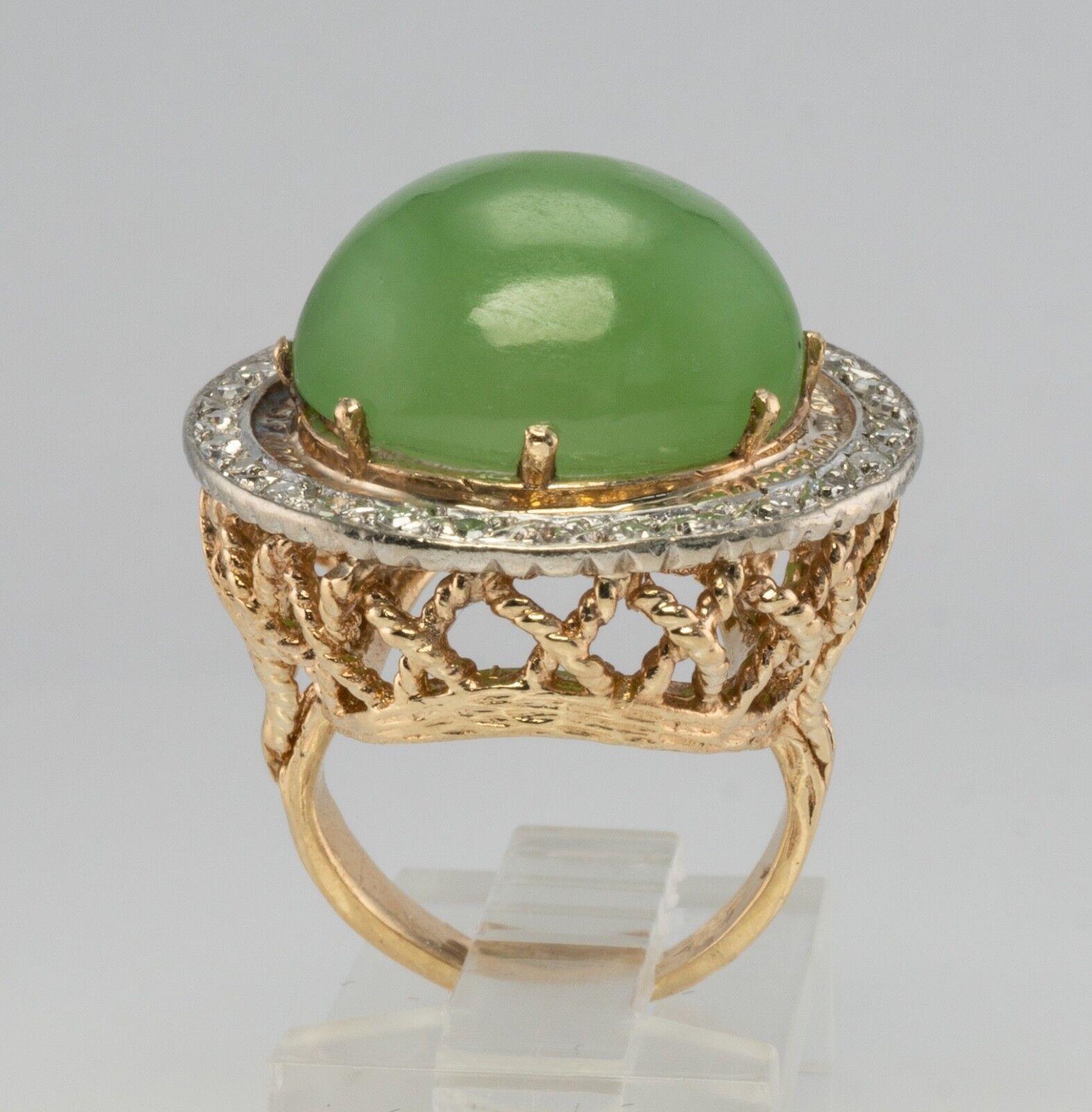 Diamond Jade Ring Cabochon 14K Gold Vintage For Sale 1