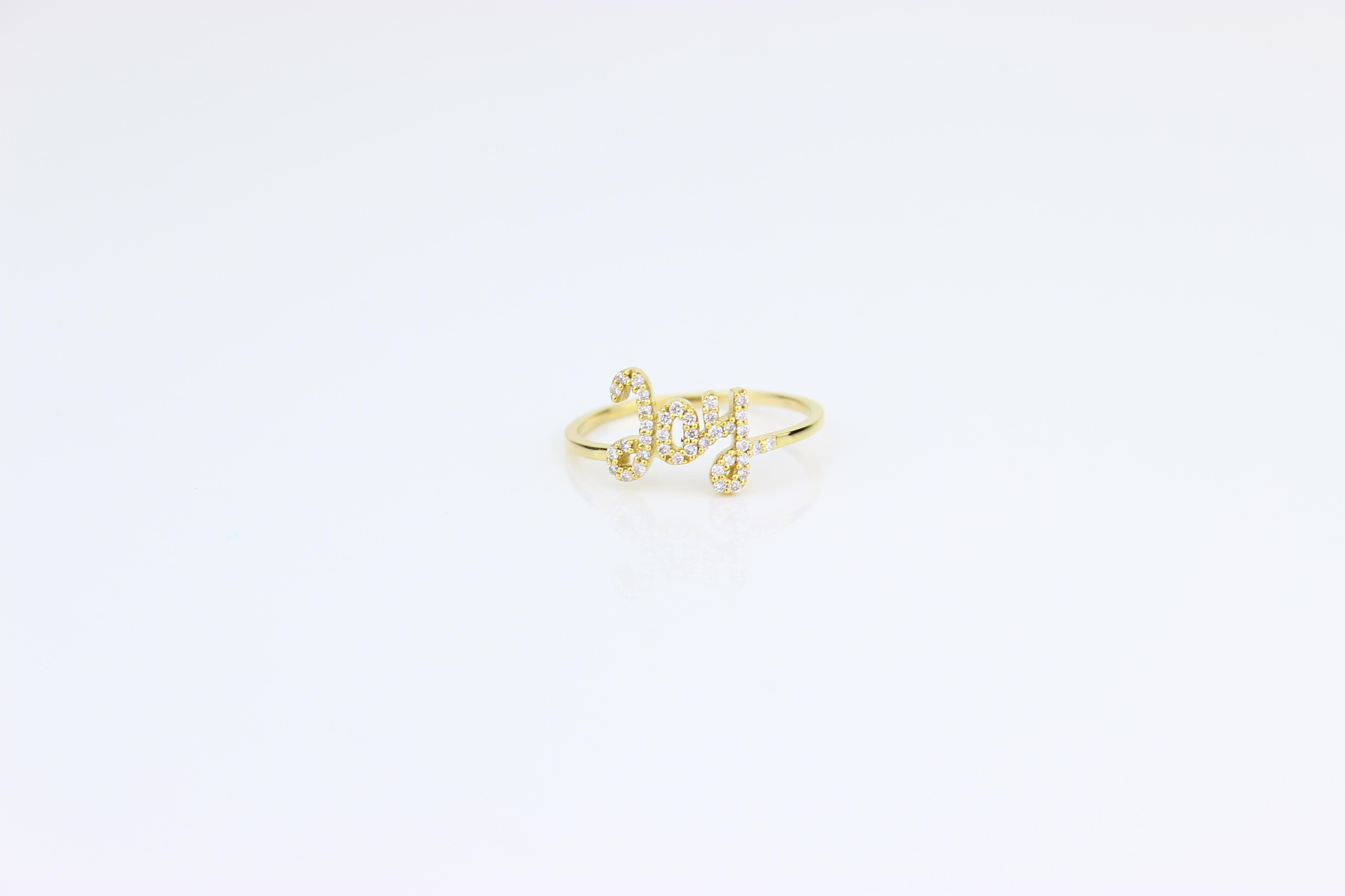 For Sale:  Diamond Joy Ring Set In 18K Solid Gold 4