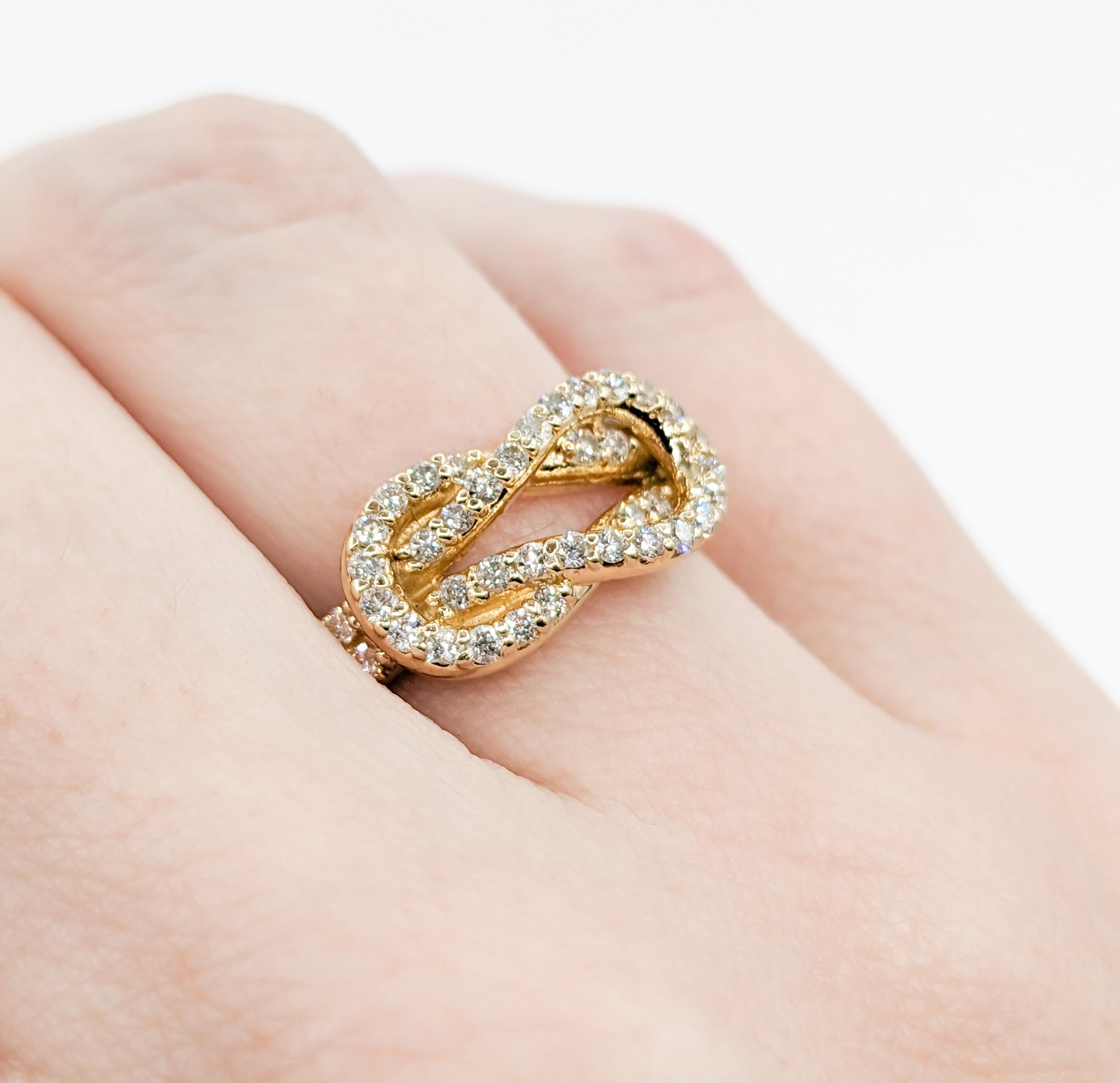 Round Cut Diamond Knot Ring in 14K Gold For Sale