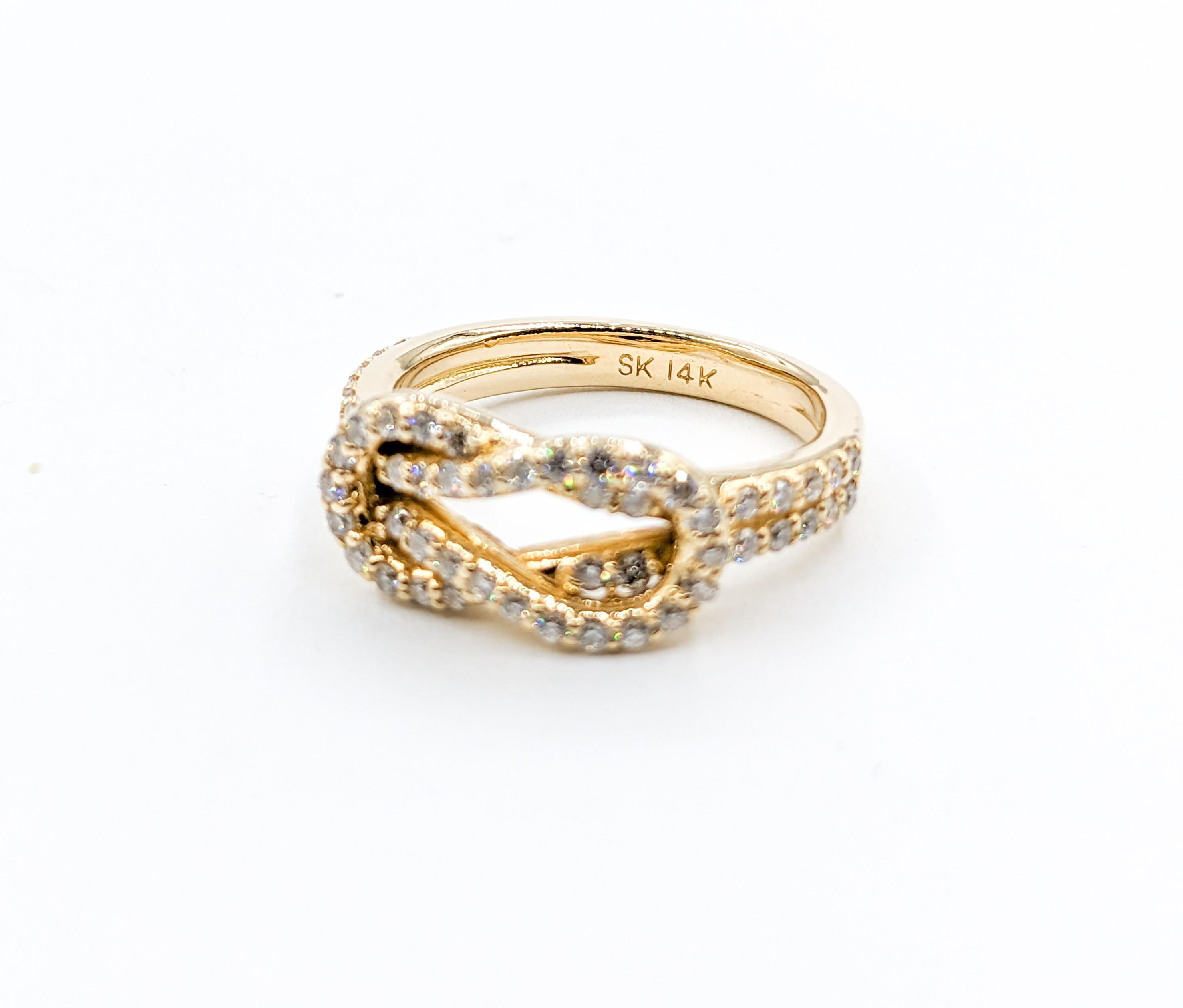 Diamond Knot Ring in 14K Gold For Sale 3