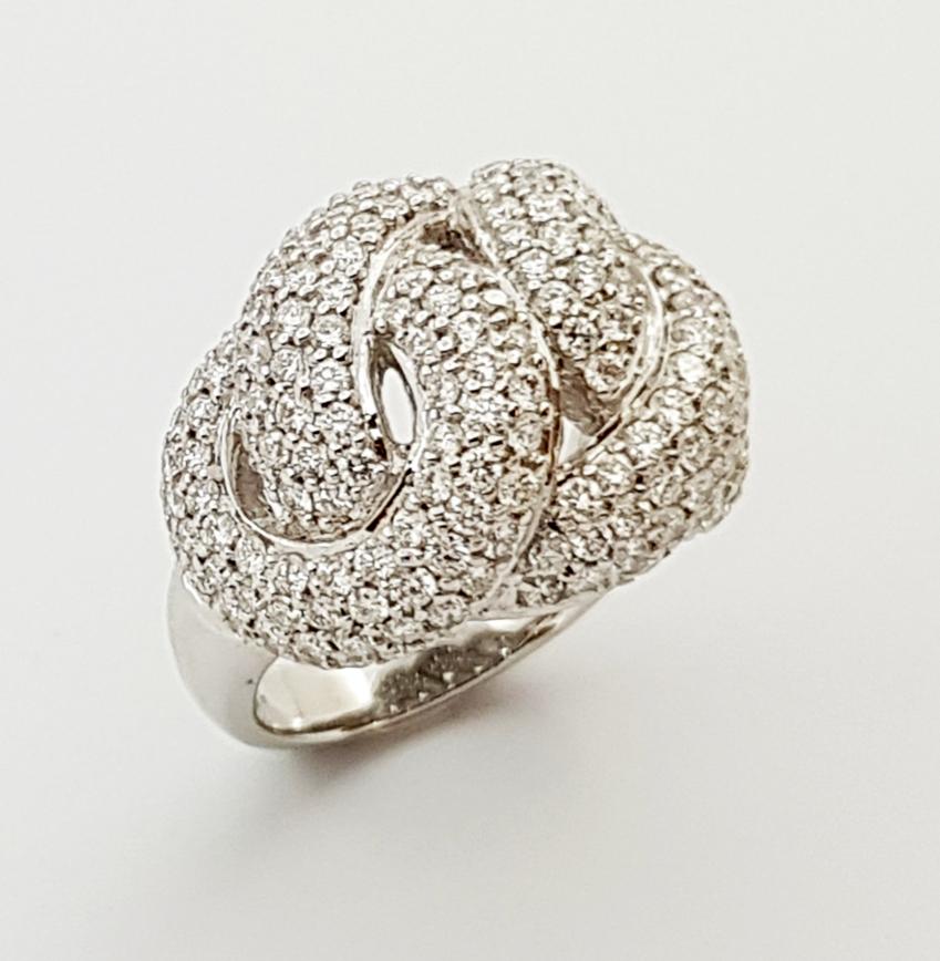 Bague à nœud de diamant sertie dans des montures en or blanc 18 carats en vente 4