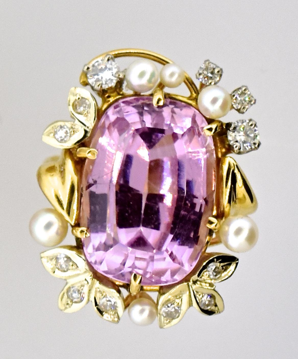 Diamond, Kunzite and Pearl Ring, Earrings and Necklace All in Gold & Platinum In Excellent Condition In Aspen, CO