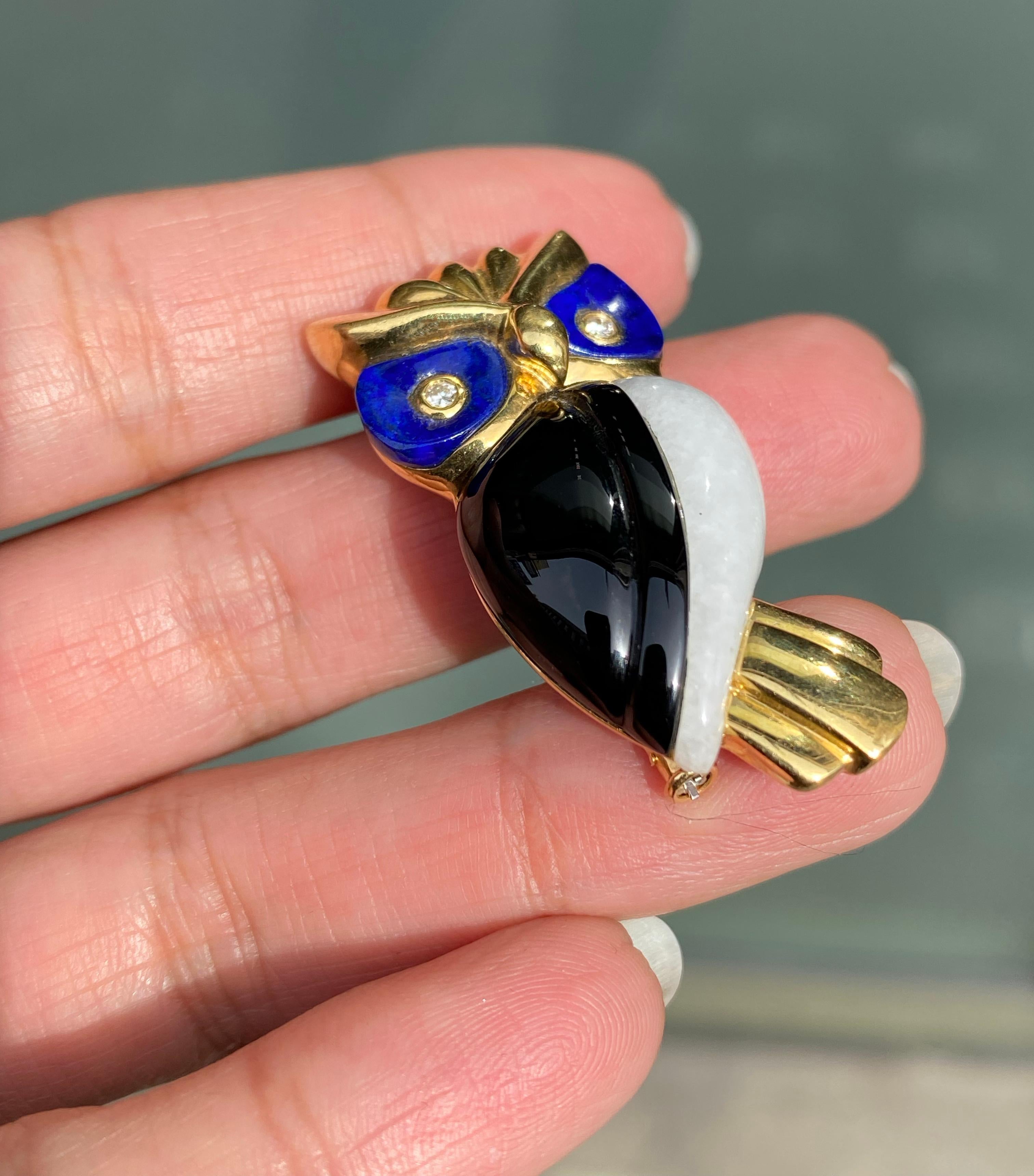 Brilliant Cut Diamond, Lapis Lazuli, Onyx and Quartz 18 Carat Yellow Gold Owl Brooch For Sale