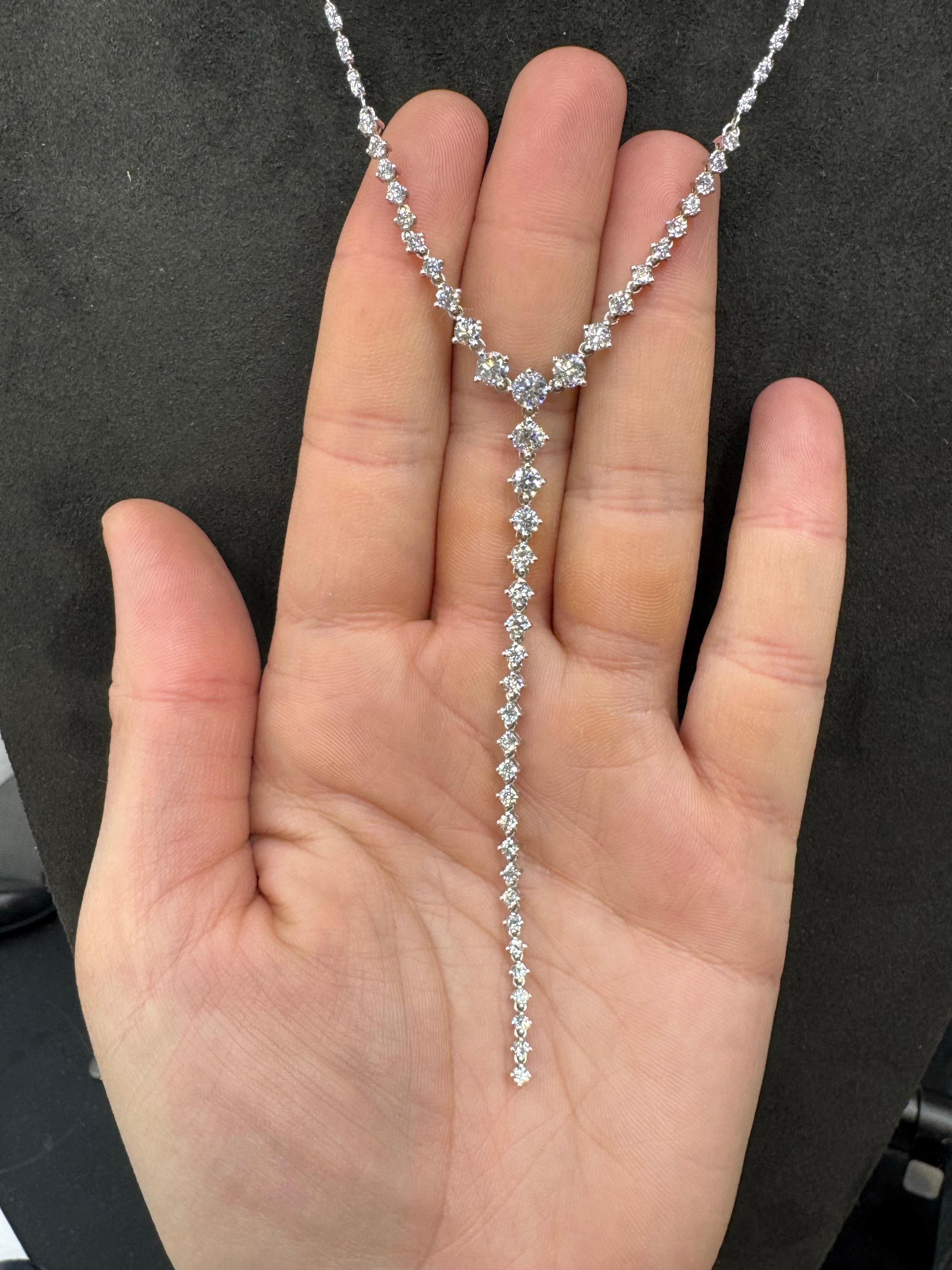 Donna Collana Lariat con diamanti 3,27 carati F-G VS1-SI1 Oro bianco 18 carati in vendita