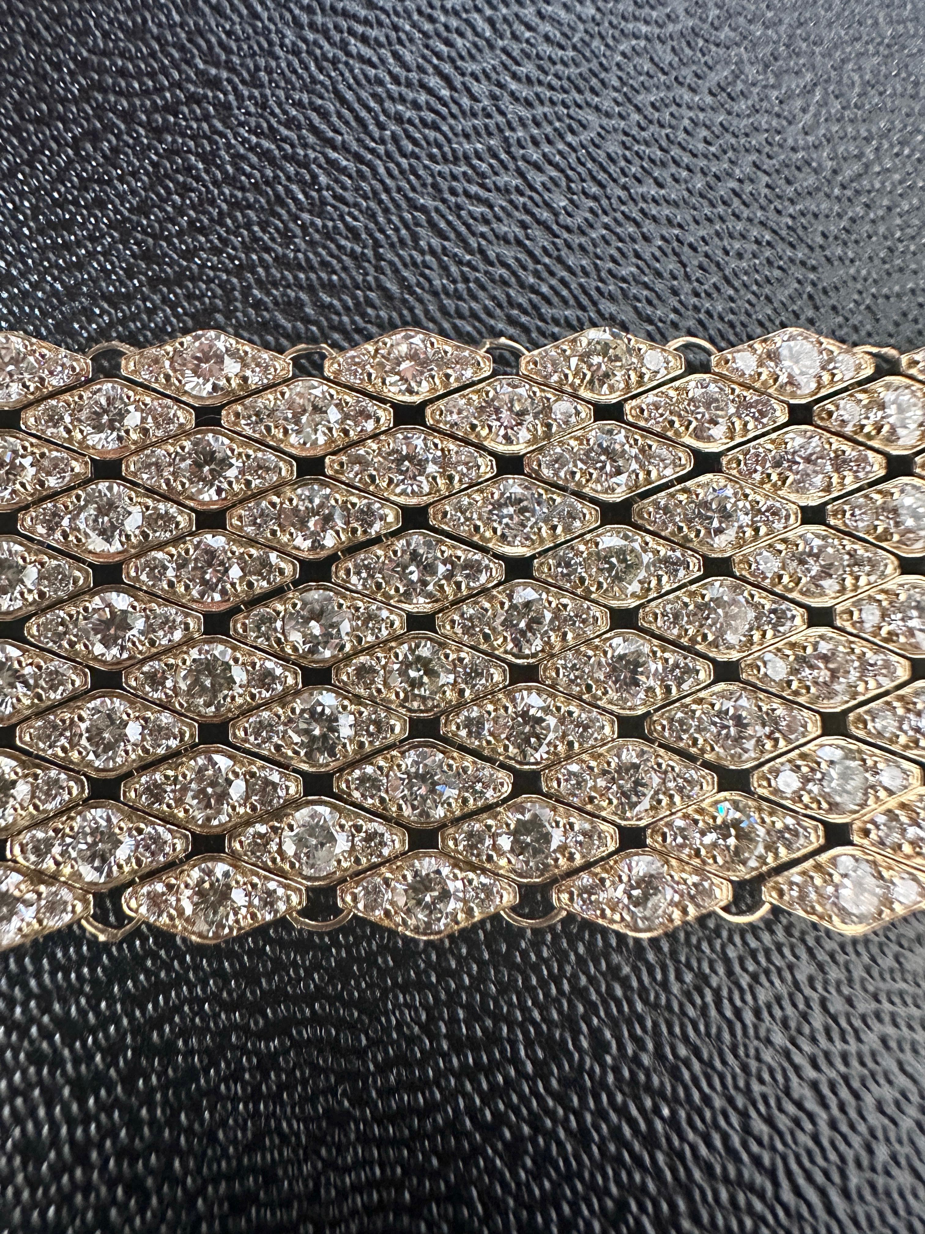 Bracelet en treillis de diamants en or jaune 18K, 21.50 carats Neuf - En vente à New York, NY