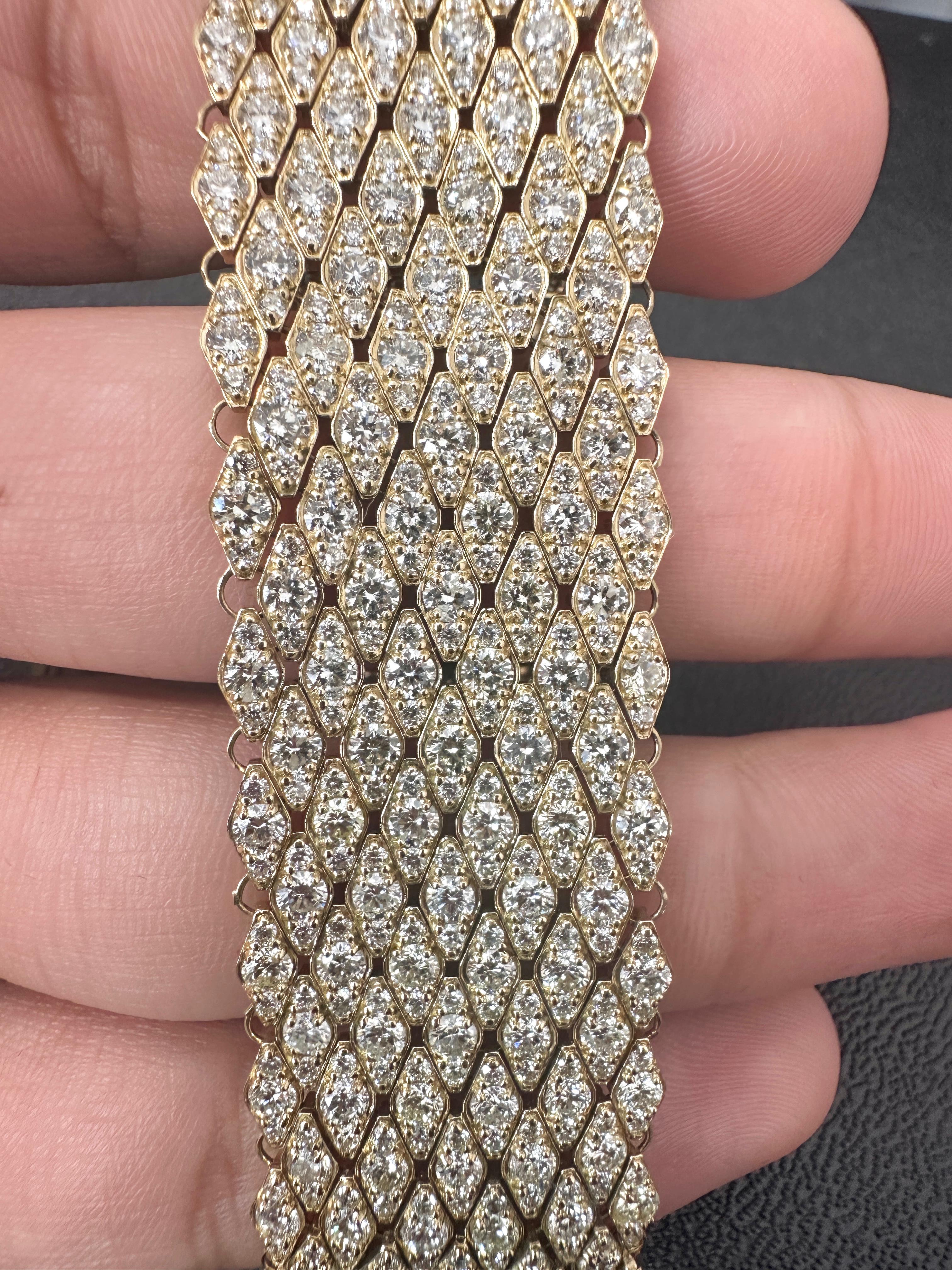 Bracelet en treillis de diamants en or jaune 18K, 21.50 carats Unisexe en vente