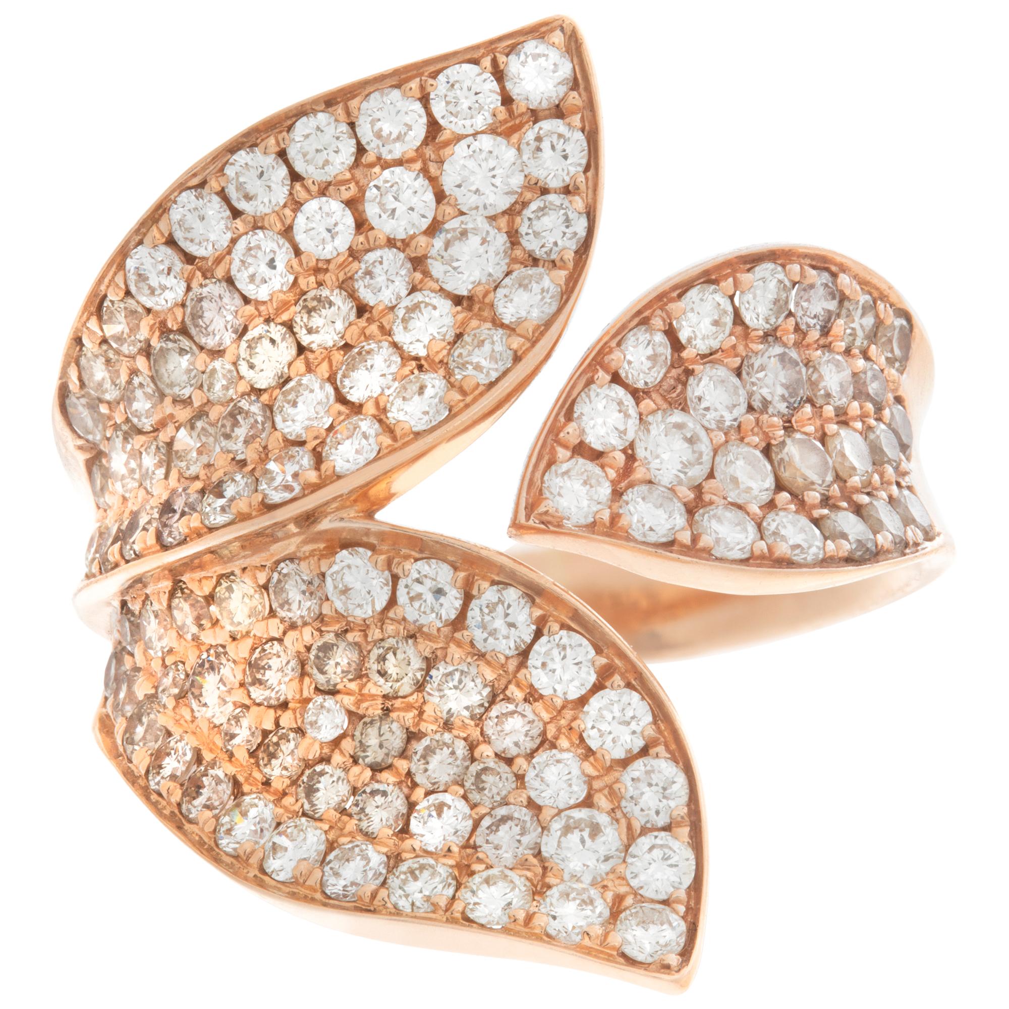 Diamond leaf ring in 18k rose gold with 1.38 carats in G-H color, VS clarity round brilliant cut diamonds. Size 6

This Diamond ring is currently size 6 and some items can be sized up or down, please ask! It weighs 3.8 pennyweights and is 18k rose