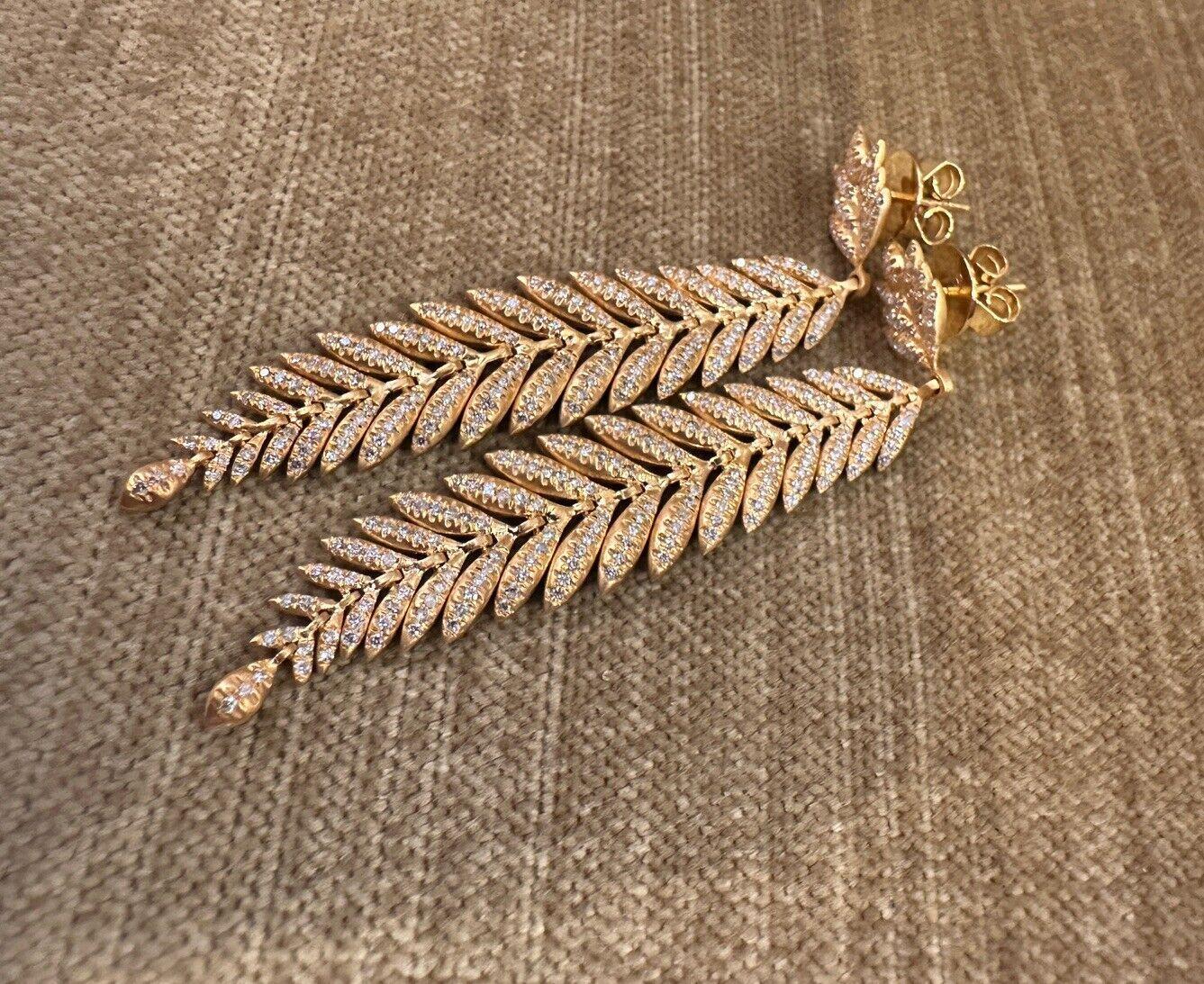 Diamantblatt-Kronleuchter-Tropfenohrringe aus 18k Gelbgold im Zustand „Hervorragend“ in La Jolla, CA
