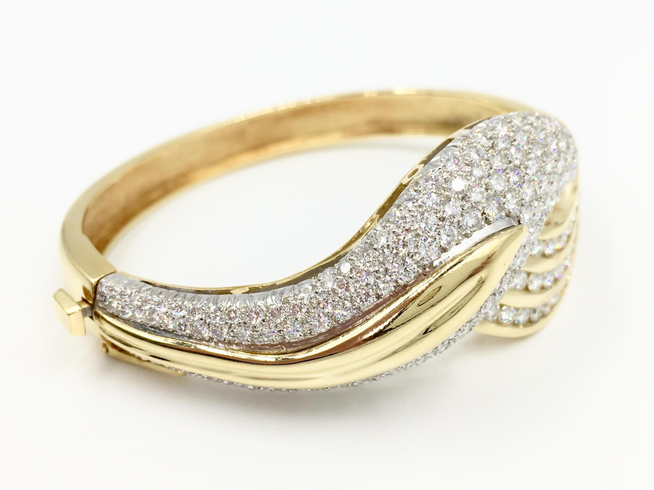 design of bangles in diamond