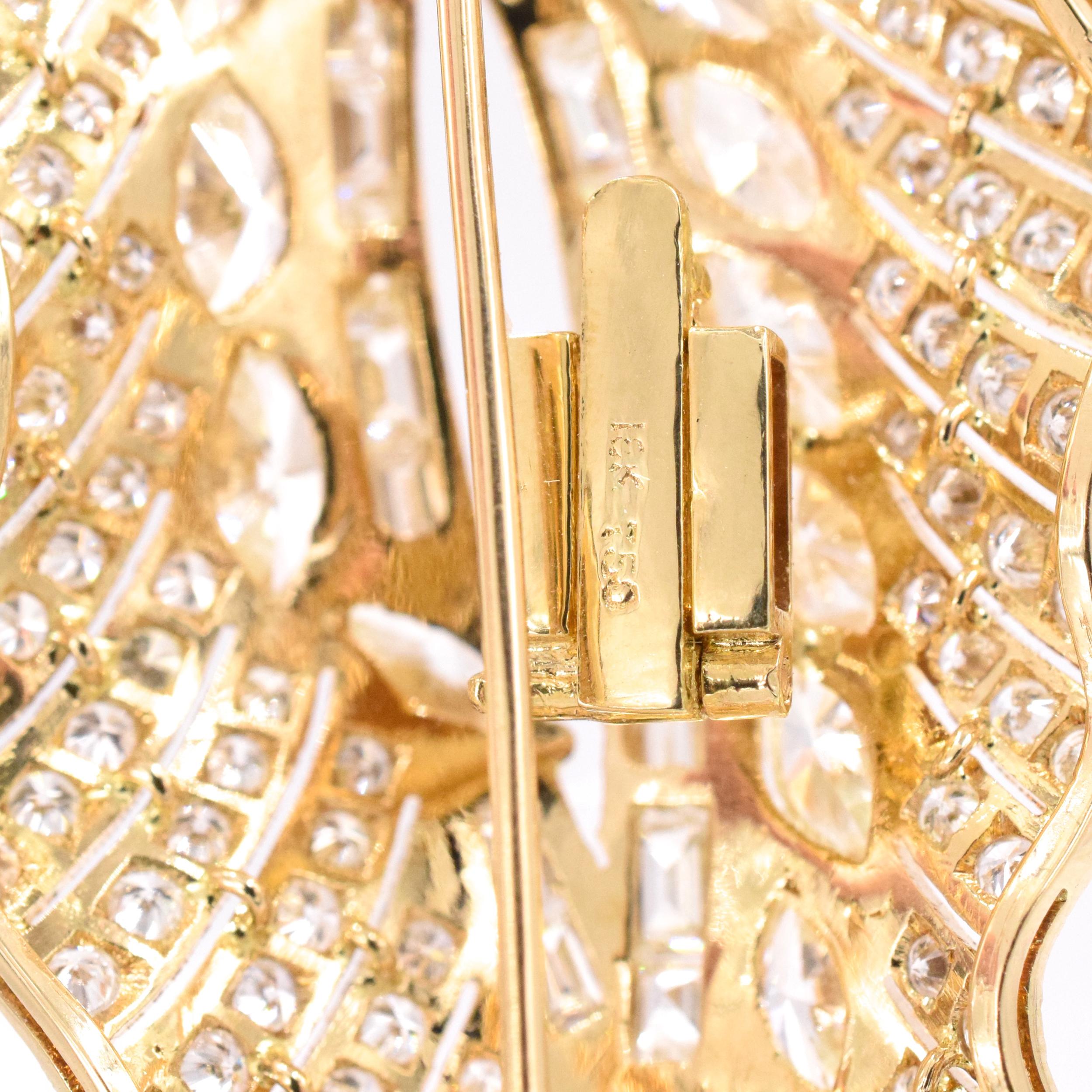 Diamantblatt-Design-Brosche (Künstler*in) im Angebot