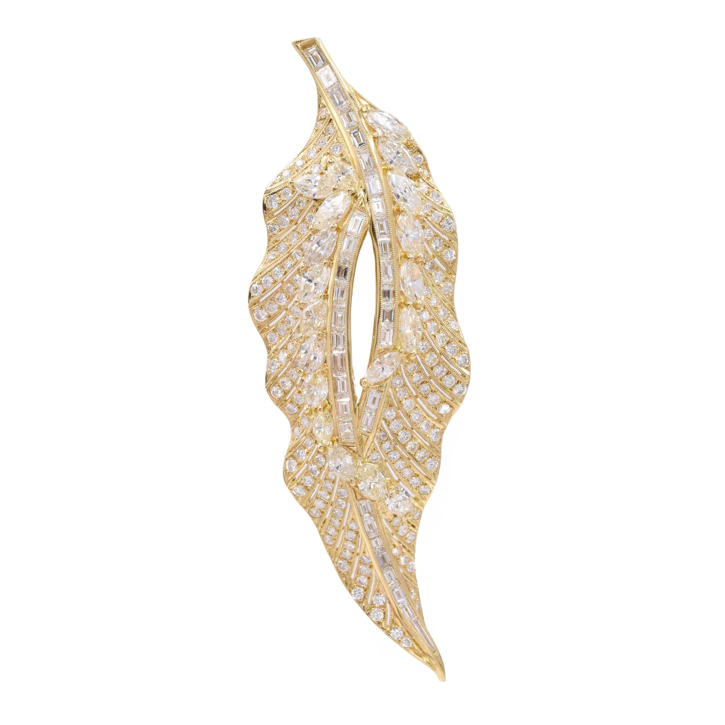 Diamantblatt-Design-Brosche für Damen oder Herren im Angebot