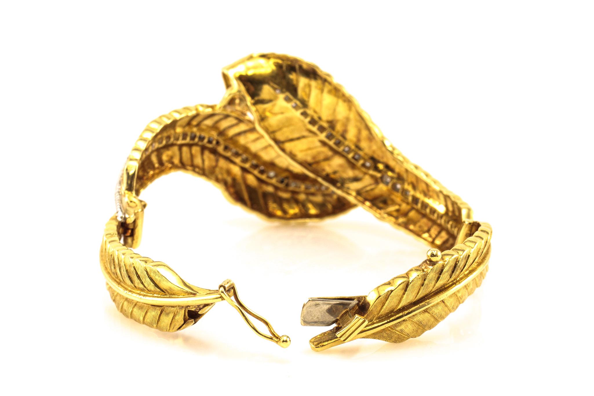 Diamond Leaf Motif 18 Karat Yellow Gold Bracelet 1