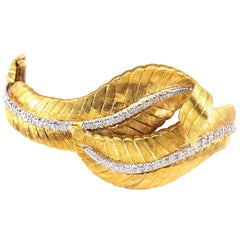 Vintage Diamond Leaf Motif 18 Karat Yellow Gold Bracelet