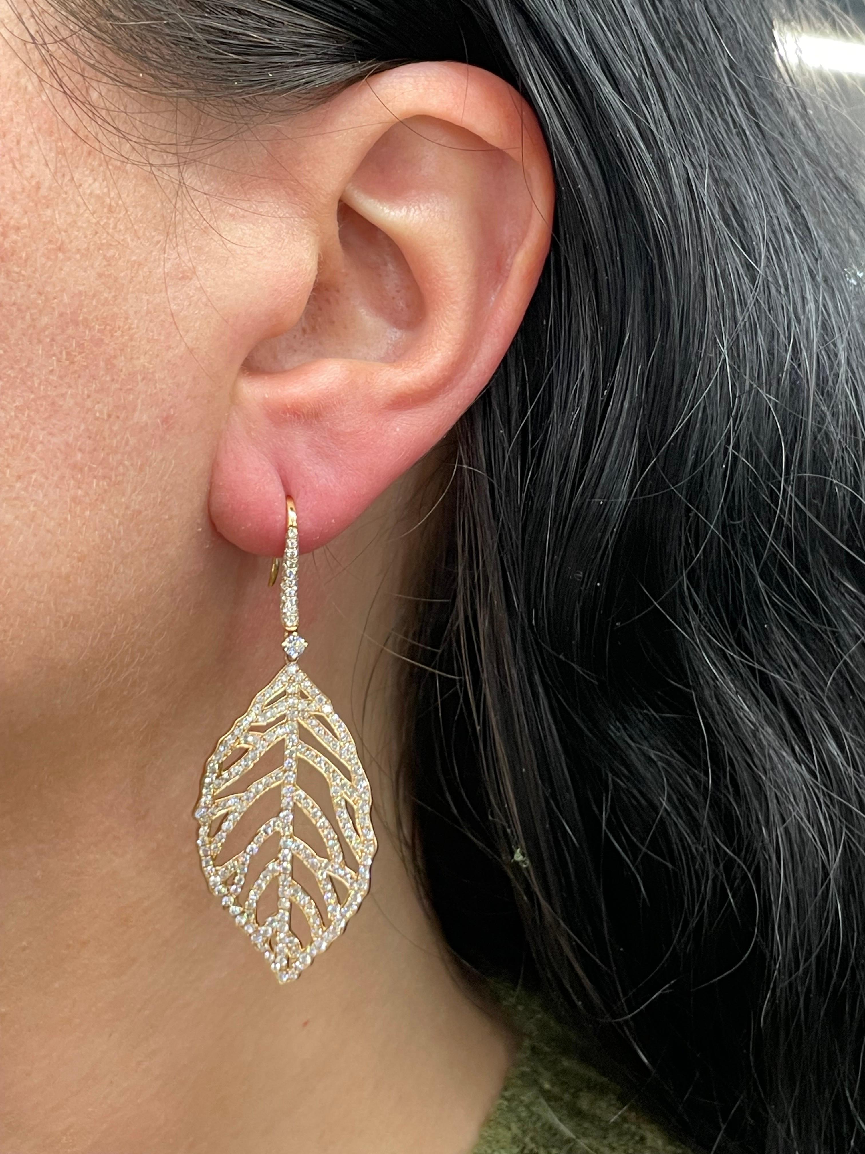 Diamond Leaf Motif Drop Earrings 3.05 Carats 18 Karat Rose Gold 6.4 Grams  For Sale 1