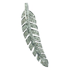 Ciondolo a forma di foglia di diamante in argento 925 Ciondolo a forma di piuma di diamante Regalo di alta gioielleria.