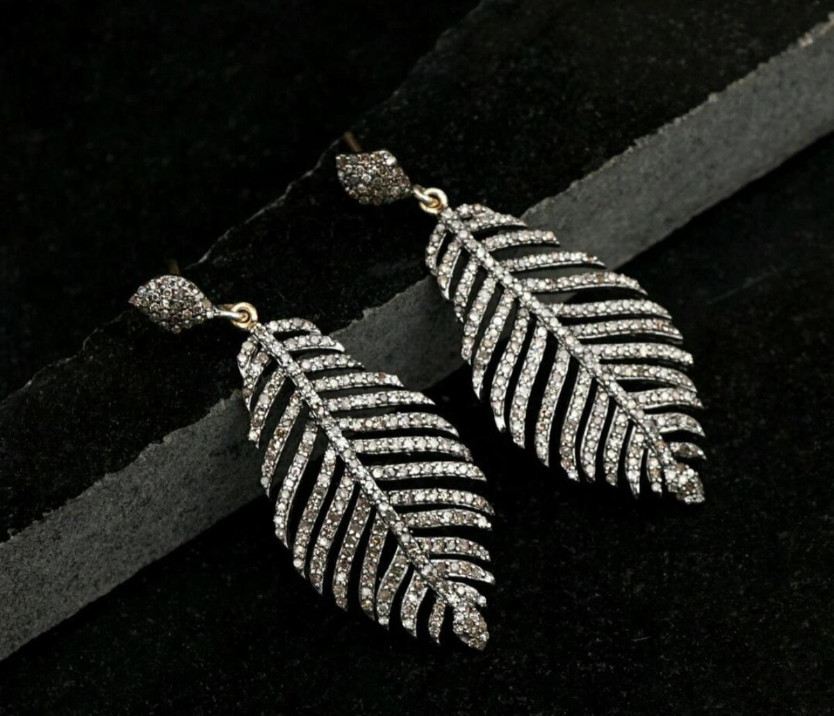 Boucles d'oreilles feuilles de diamant en argent 925 Boucles d'oreilles feuilles de diamant en argent 925 Boucles d'oreilles feuilles de diamant en argent 925 Cadeaux. Neuf - En vente à Chicago, IL
