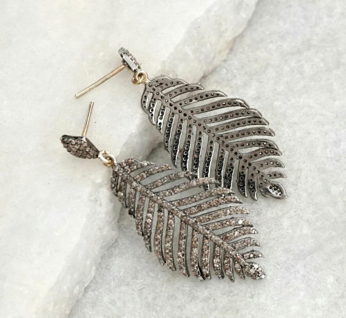 Boucles d'oreilles feuilles de diamant en argent 925 Boucles d'oreilles feuilles de diamant en argent 925 Boucles d'oreilles feuilles de diamant en argent 925 Cadeaux. Pour femmes en vente