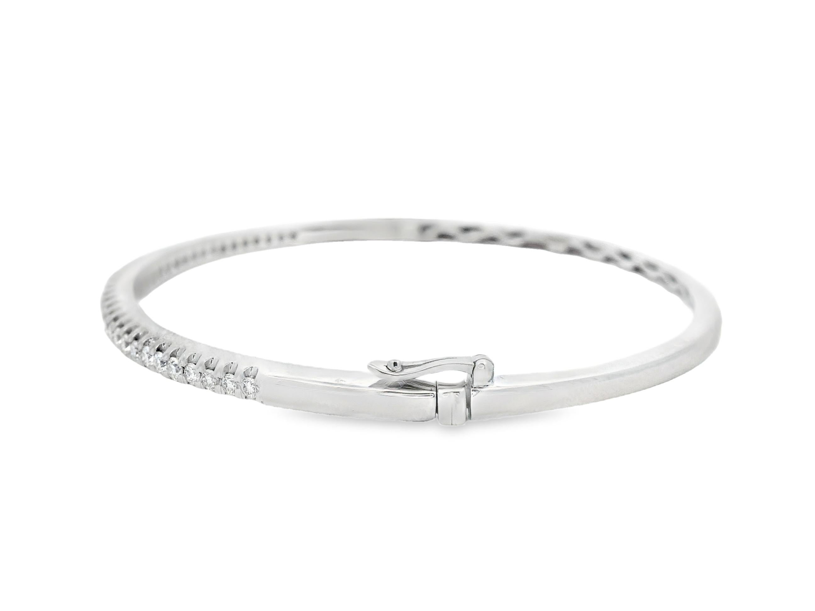 Contemporaneo Bracciale Diamond Line con 34 diamanti rotondi da 1,00 carati in oro bianco 14K in vendita