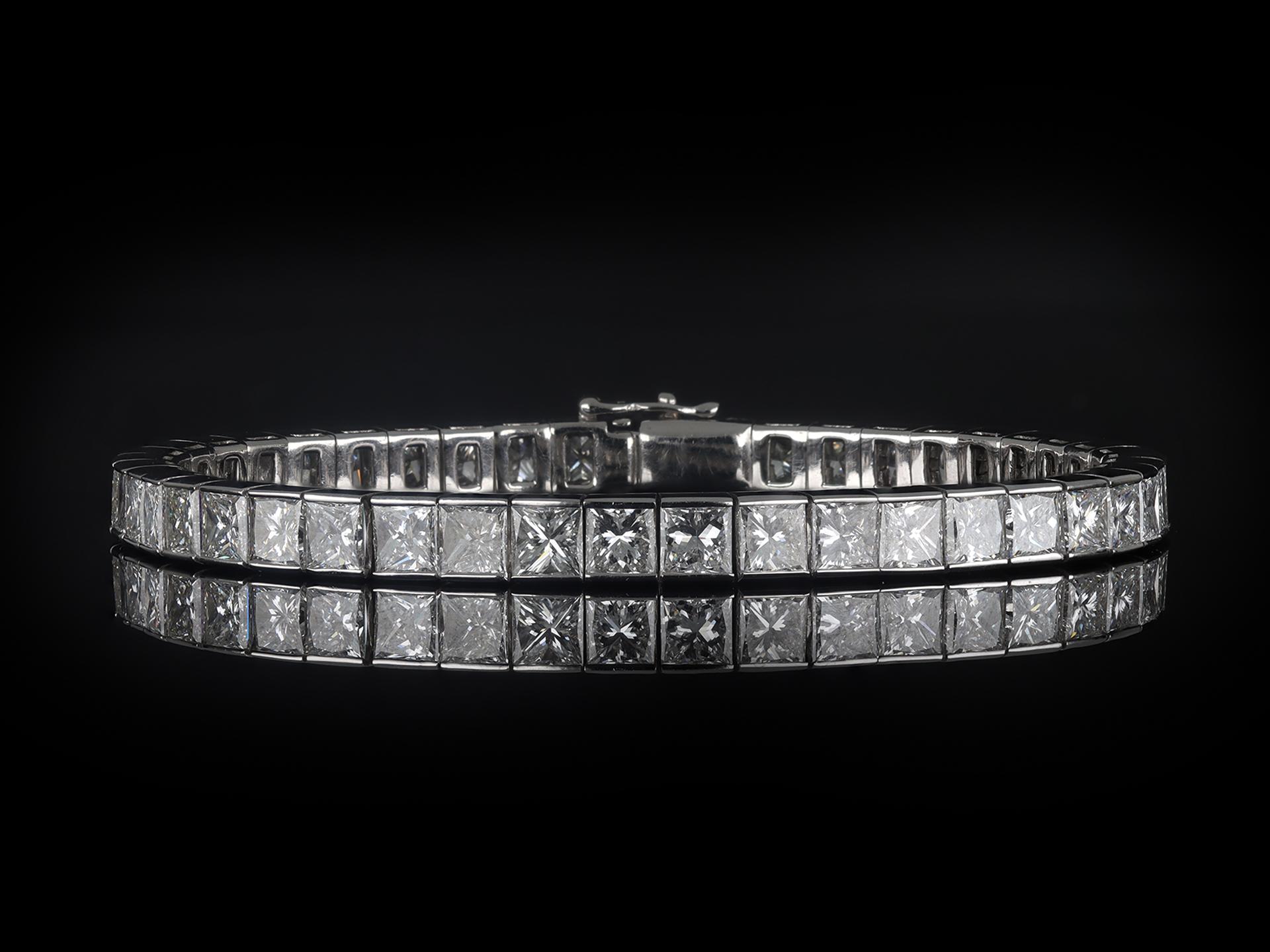Women's or Men's Diamond line bracelet, circa 2000. For Sale