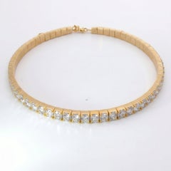 Collar tipo gargantilla con diamantes redondos de 27,47 ct, en oro amarillo de 14K