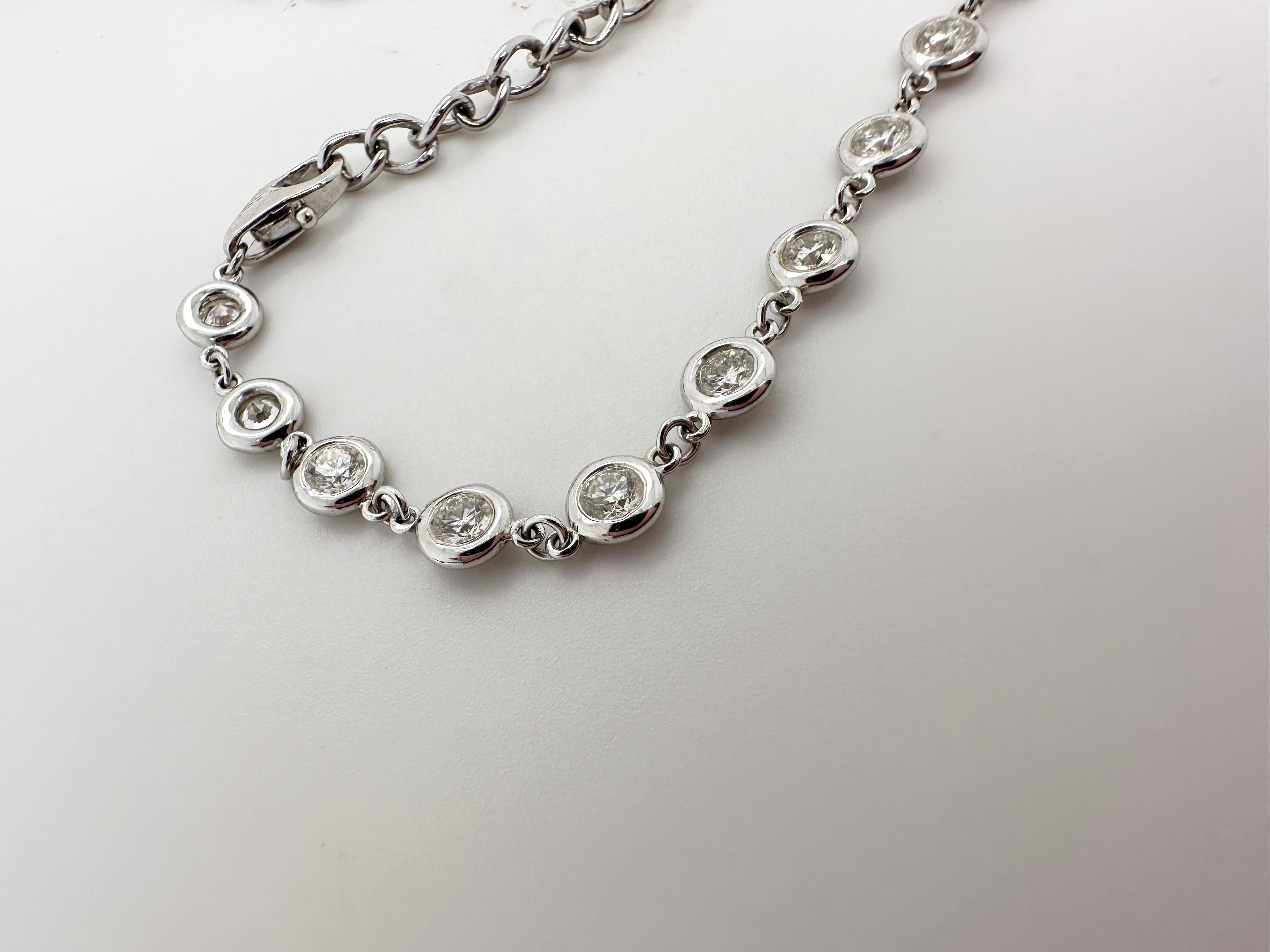 Simple diamond link bracelet in 14KT white gold.

Metal Type: 14KT
Gram Weight:4.36 grams 
Sixe:7