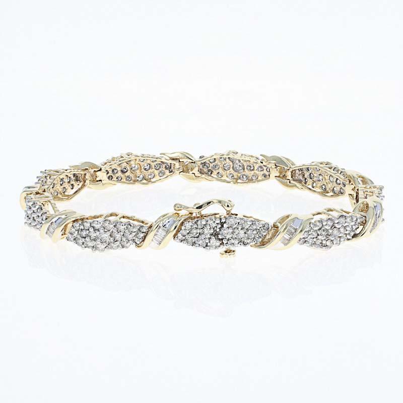 Diamond Link Bracelet, 14 Karat Yellow Gold Clusters Round Cut 4.00 Carat In Excellent Condition In Greensboro, NC