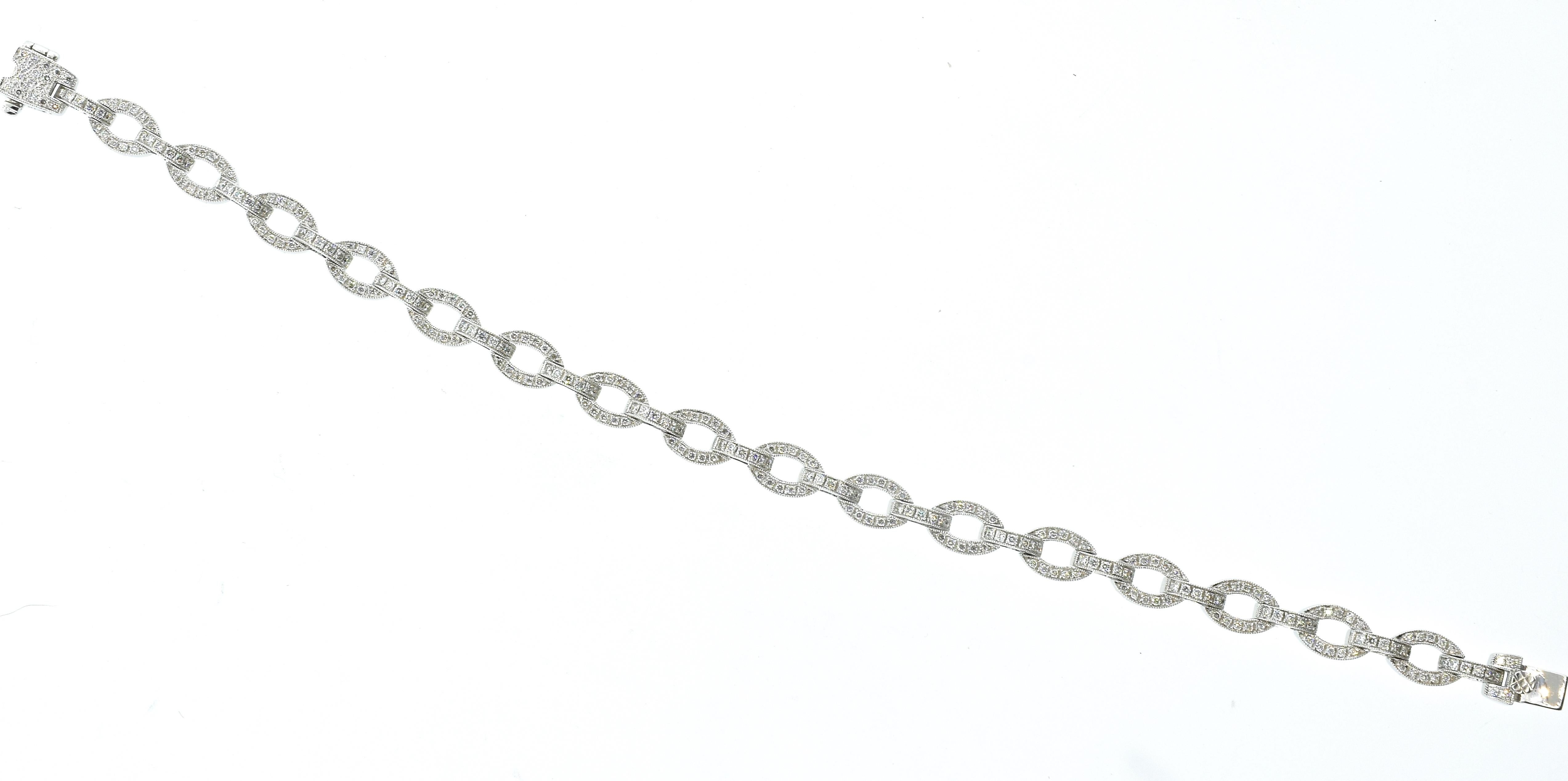 Diamond Link Bracelet, Contemporary In Excellent Condition In Aspen, CO