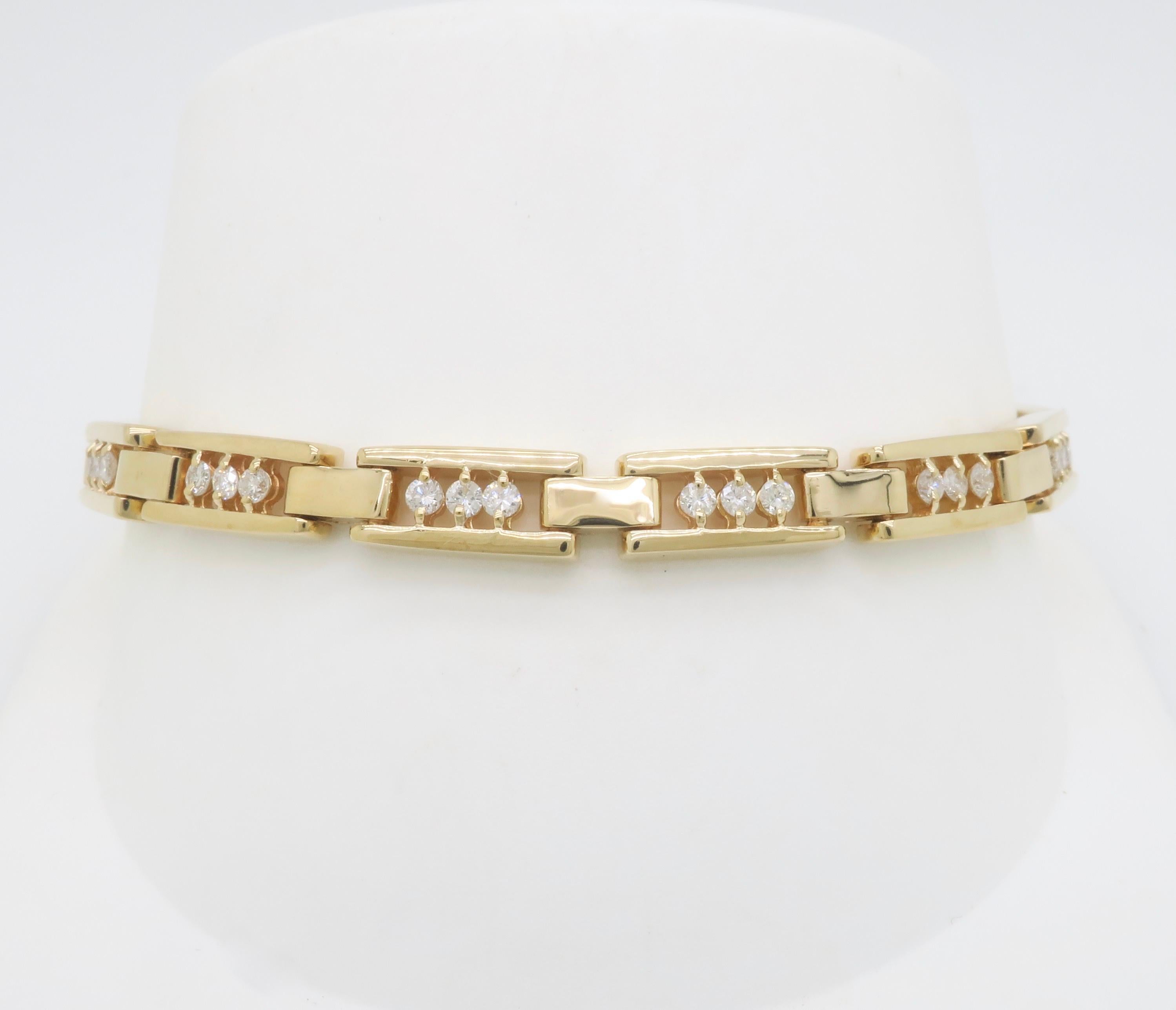Bracelet à maillons en or jaune 14k avec des diamants de la terre. 

Pierre précieuse : Diamant extrait de la terre 
Poids en carats du diamant : 1.25CTW 
Taille du diamant : Taille Brilliante Ronde 
Couleur : G-H
Clarté : VS1-SI2
Métal : or jaune