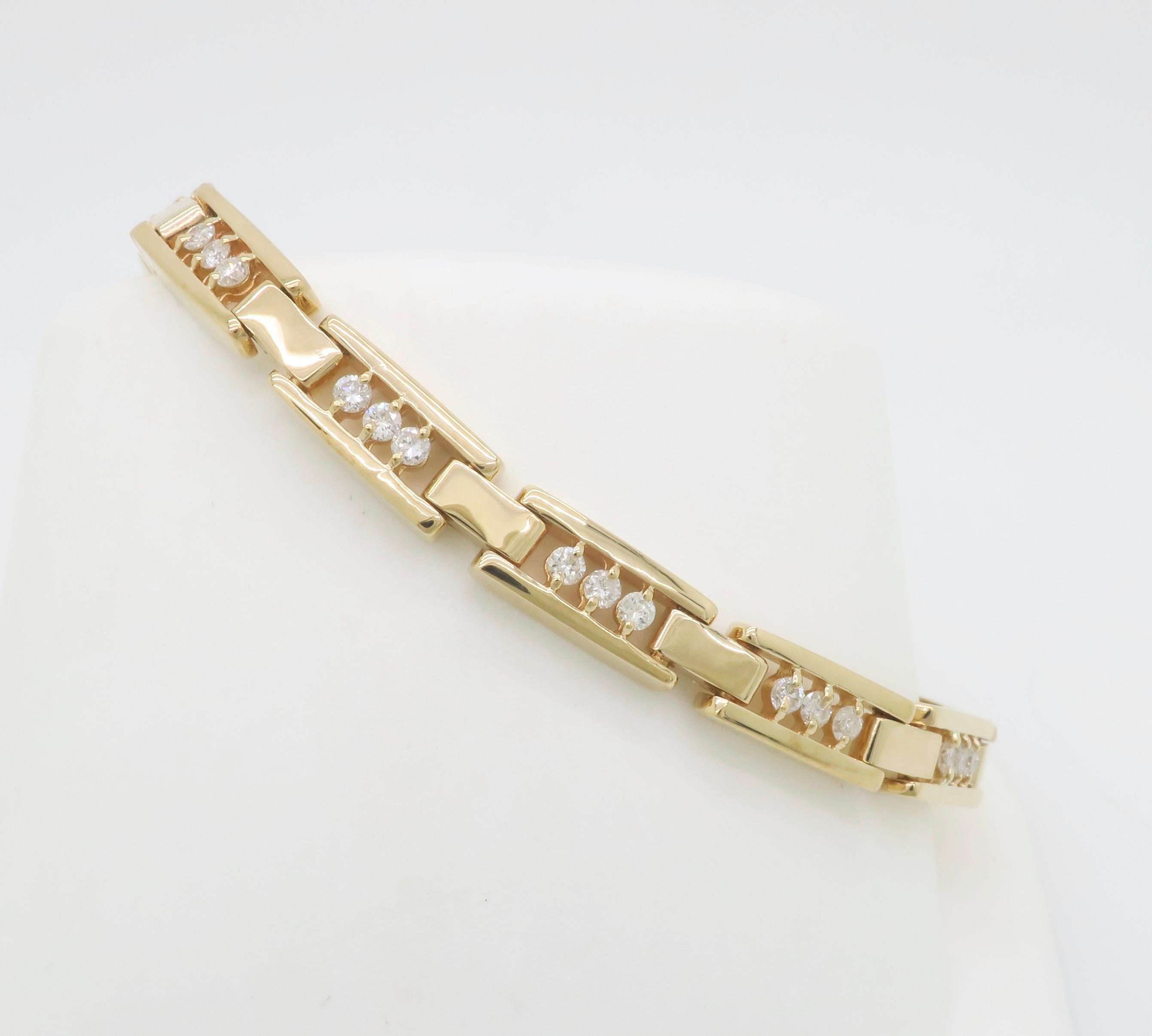 Taille ronde Bracelet à maillons en or jaune 14 carats en vente