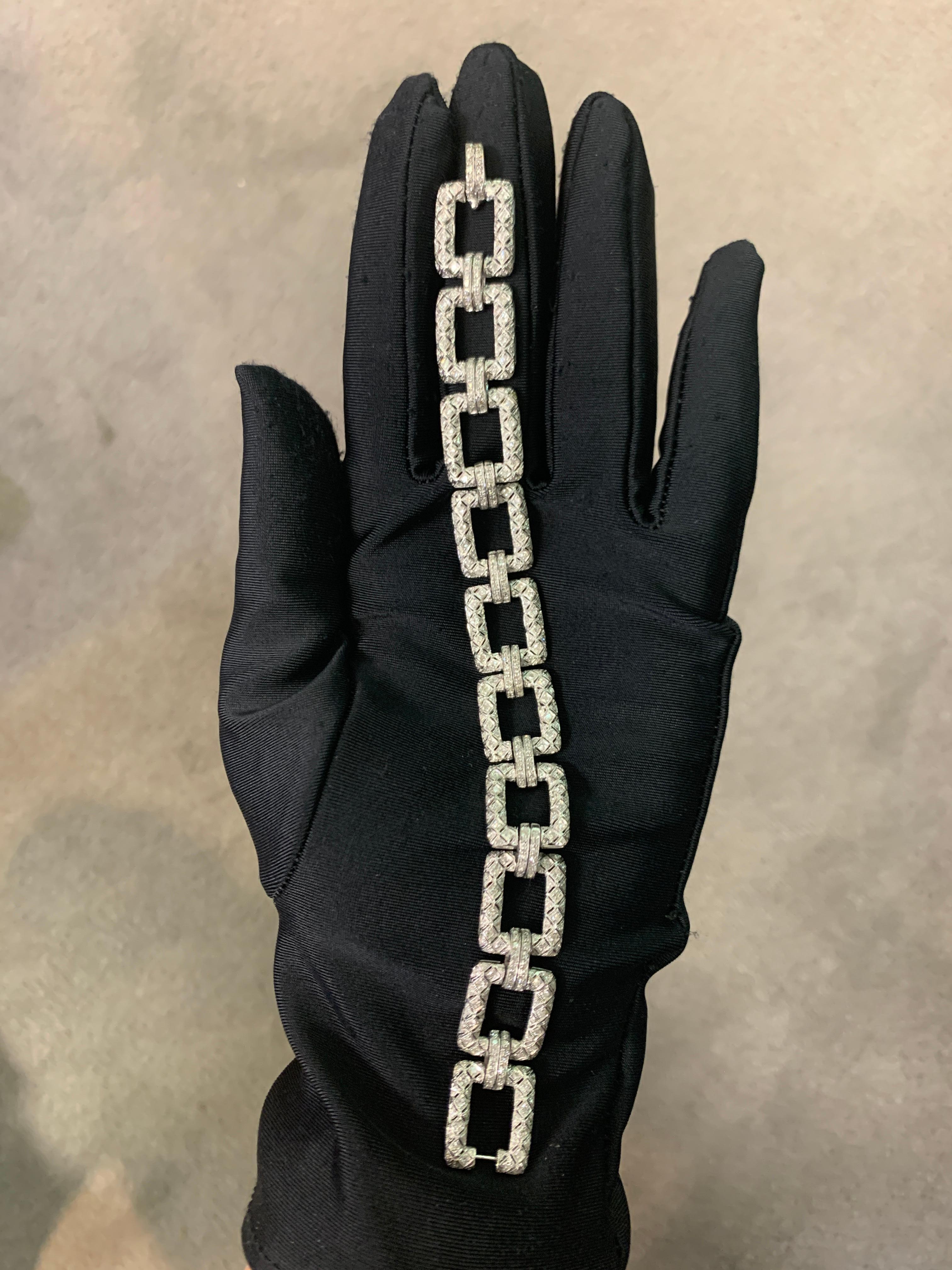 Diamond Link Bracelet  In Excellent Condition For Sale In New York, NY