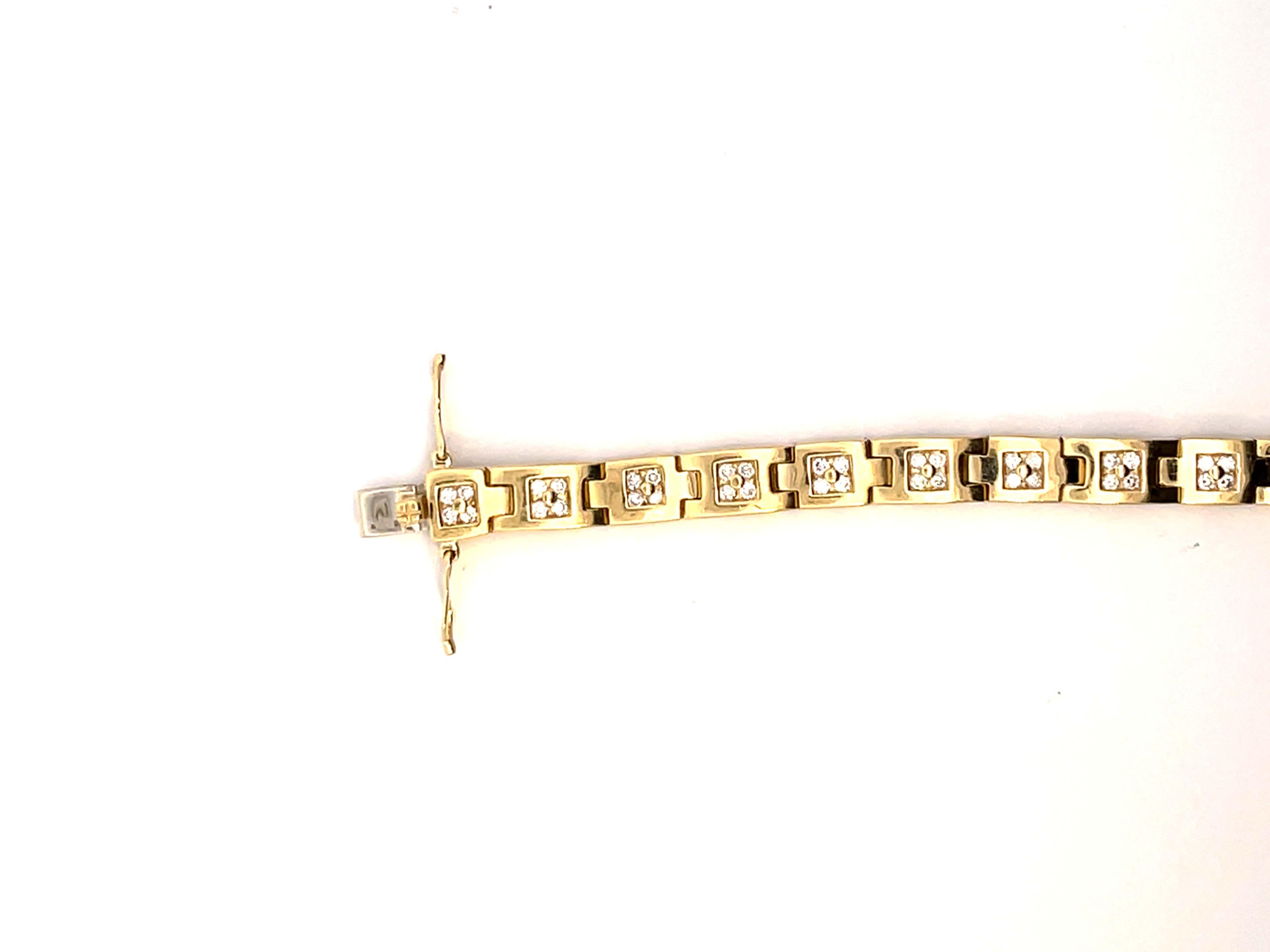 Diamond Link Bracelet in 14k Yellow Gold In Excellent Condition For Sale In Honolulu, HI