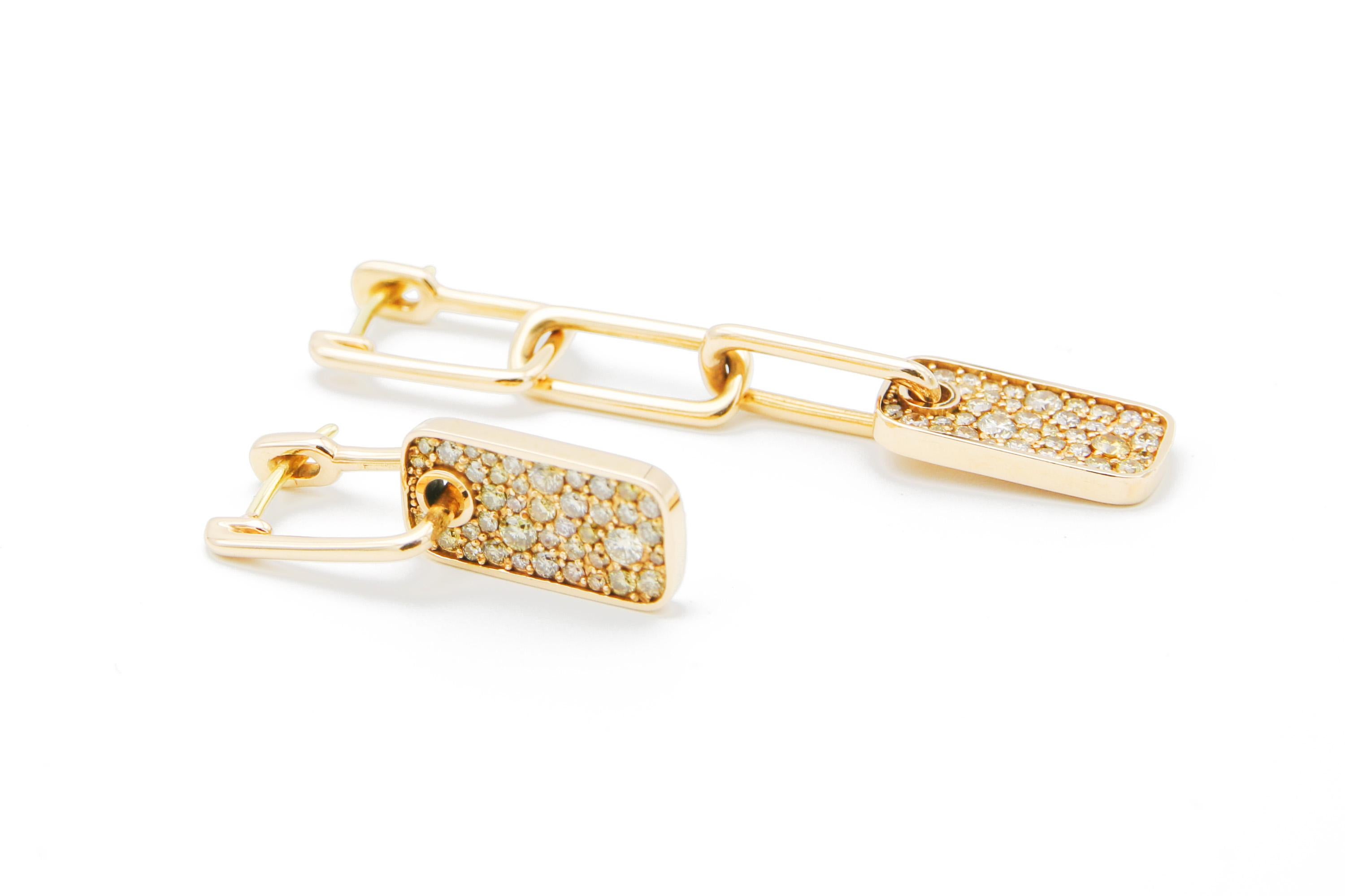 Artist Diamond Link Earrings of SOONHEE For Sale