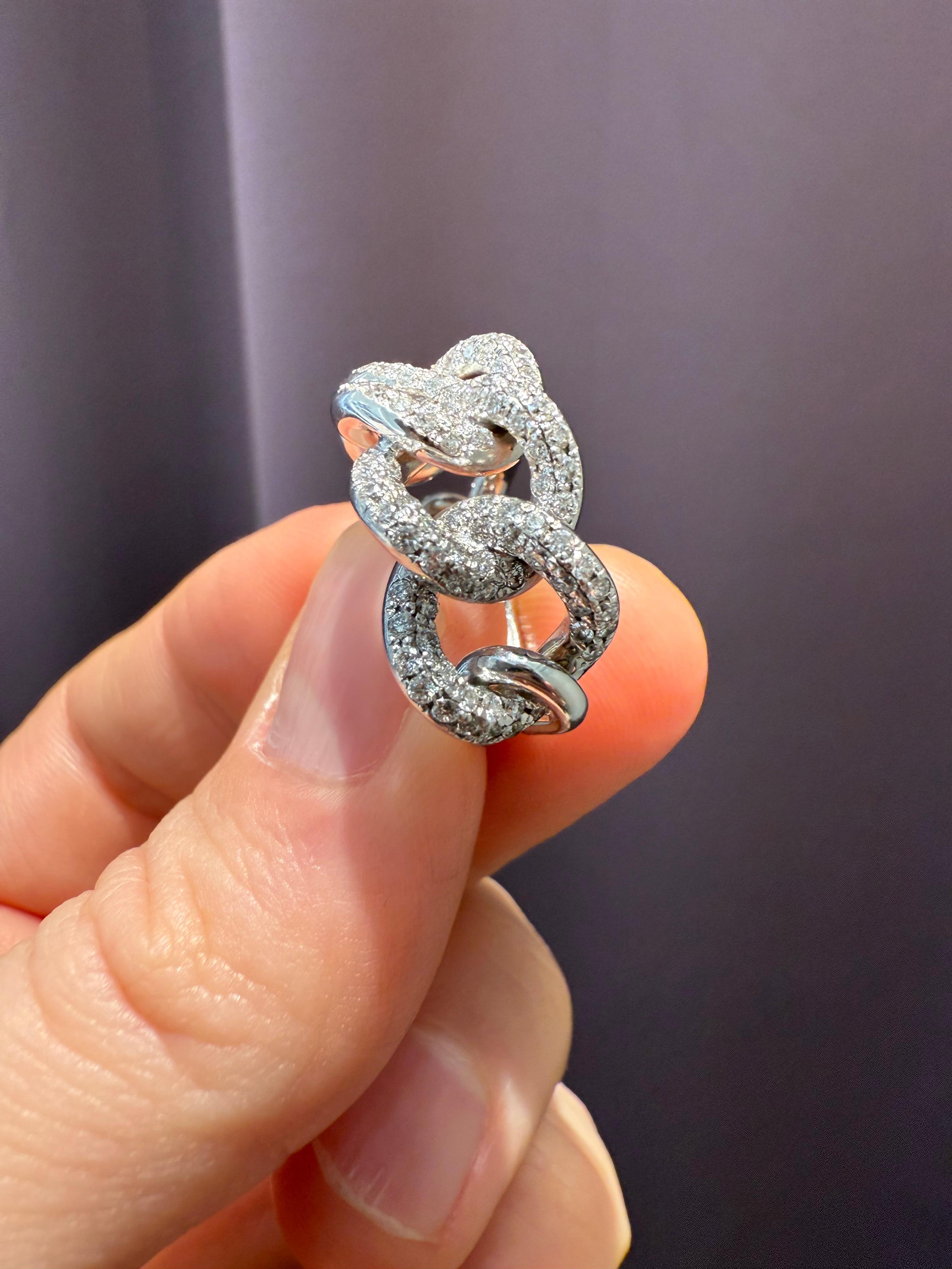 Diamond Link Ring set in White Gold For Sale 2