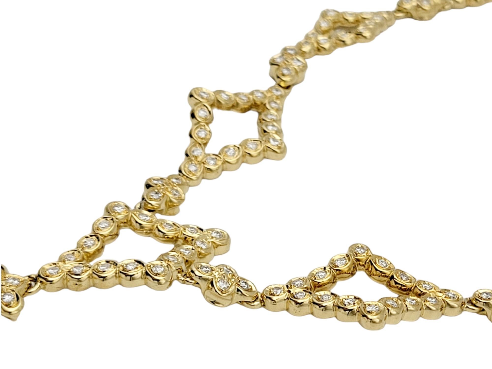 Contemporaneo Collana Chandelier di diamanti naturali a forma di A Link in oro giallo 18 carati in vendita