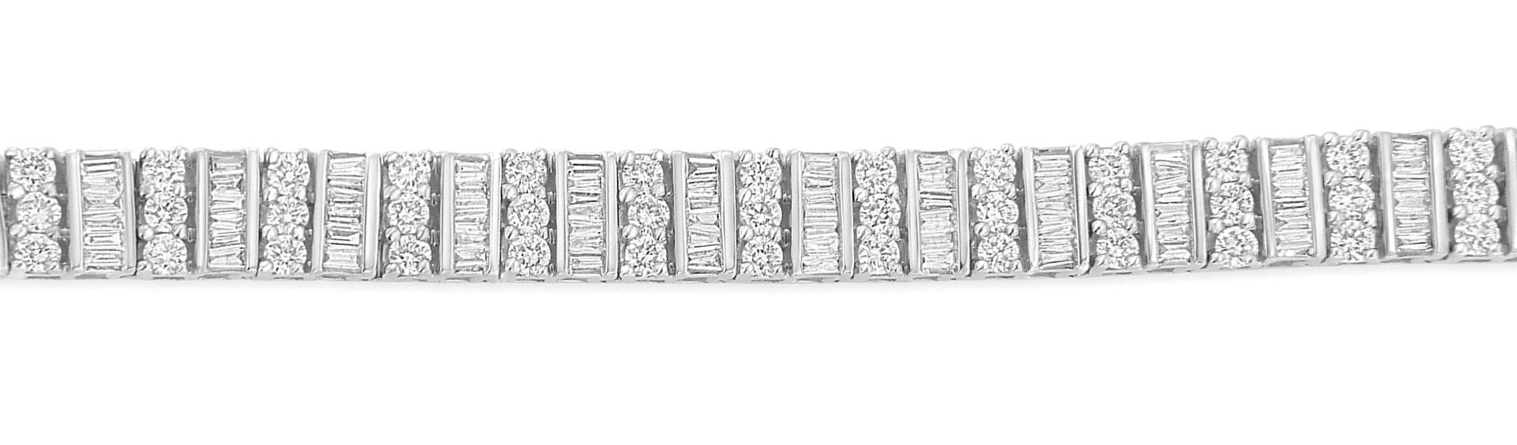 Contemporary Diamond Link Statement Bracelet Round and Baguette Cut 6 Carats 14K White Gold For Sale