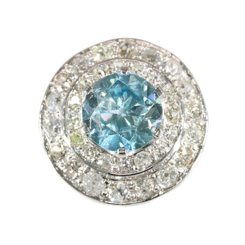 Antique jewelry object group: ring

Condition: good condition

Ring size Continental: 52 & 16½ , Size US 6 , Size UK: L
- Free resizing (only for extreme resizing we have to charge). 

Do you wish for a 360° view of this unique jewel?
Just send us