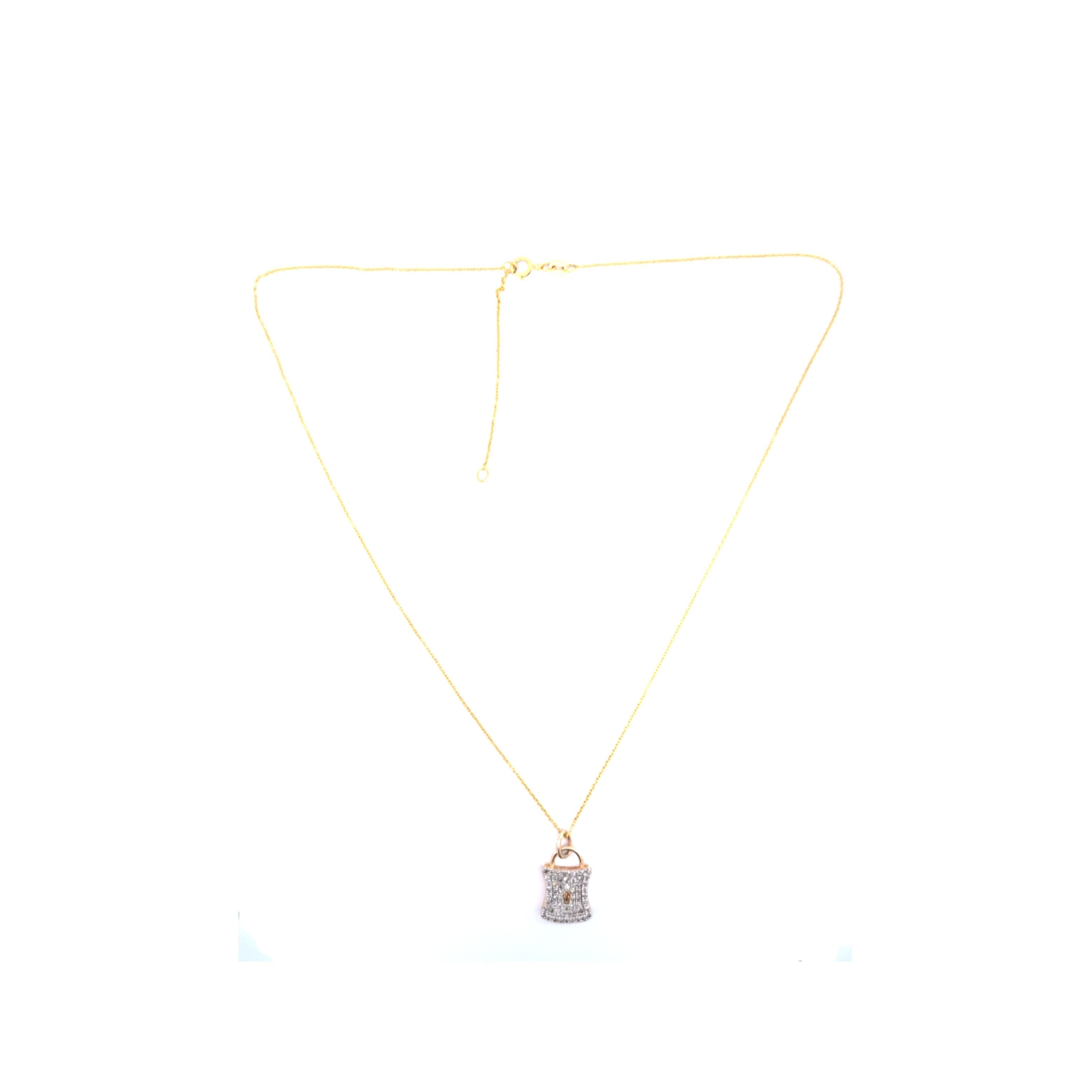 da uomo o donna Diamond Lock Pendant 14 Karat Yellow Gold in vendita