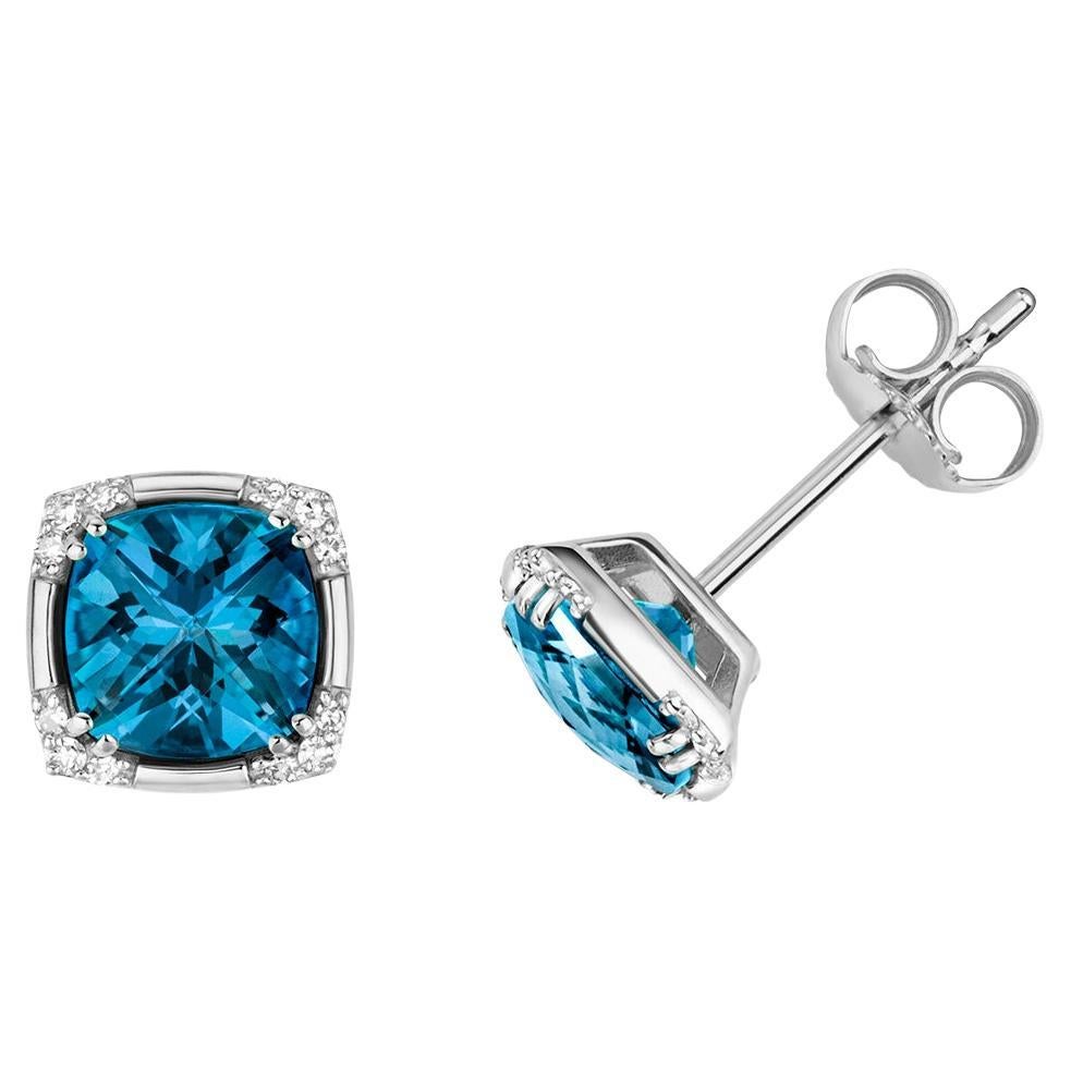 DIAMOND & LONDON BLUE TOPAZ CUSHION WITH CORNER SET STUDS IN 9CT WHITE Gold For Sale