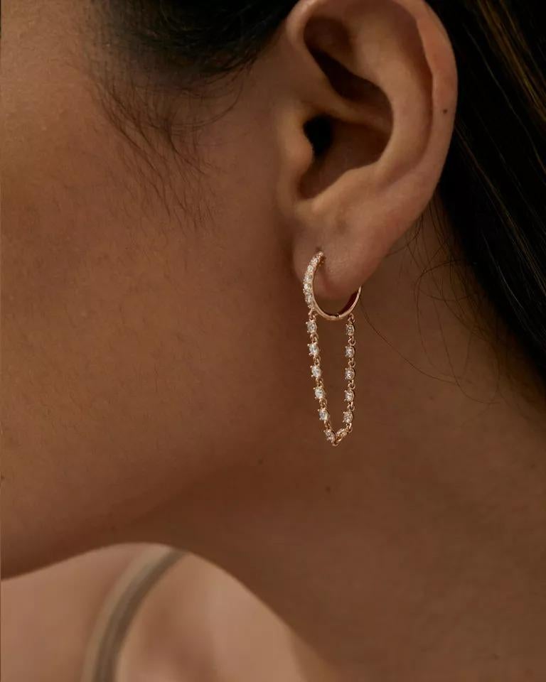 Diamond Loop Chain Huggie Earrings 14k Solid Gold Earring Gift In New Condition For Sale In Chicago, IL