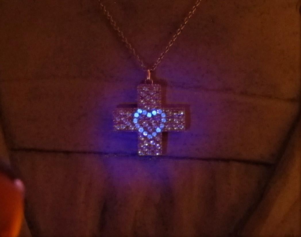Contemporary Diamond Love Gold Cross Pendant with Magic Diamond Message of Love For Sale