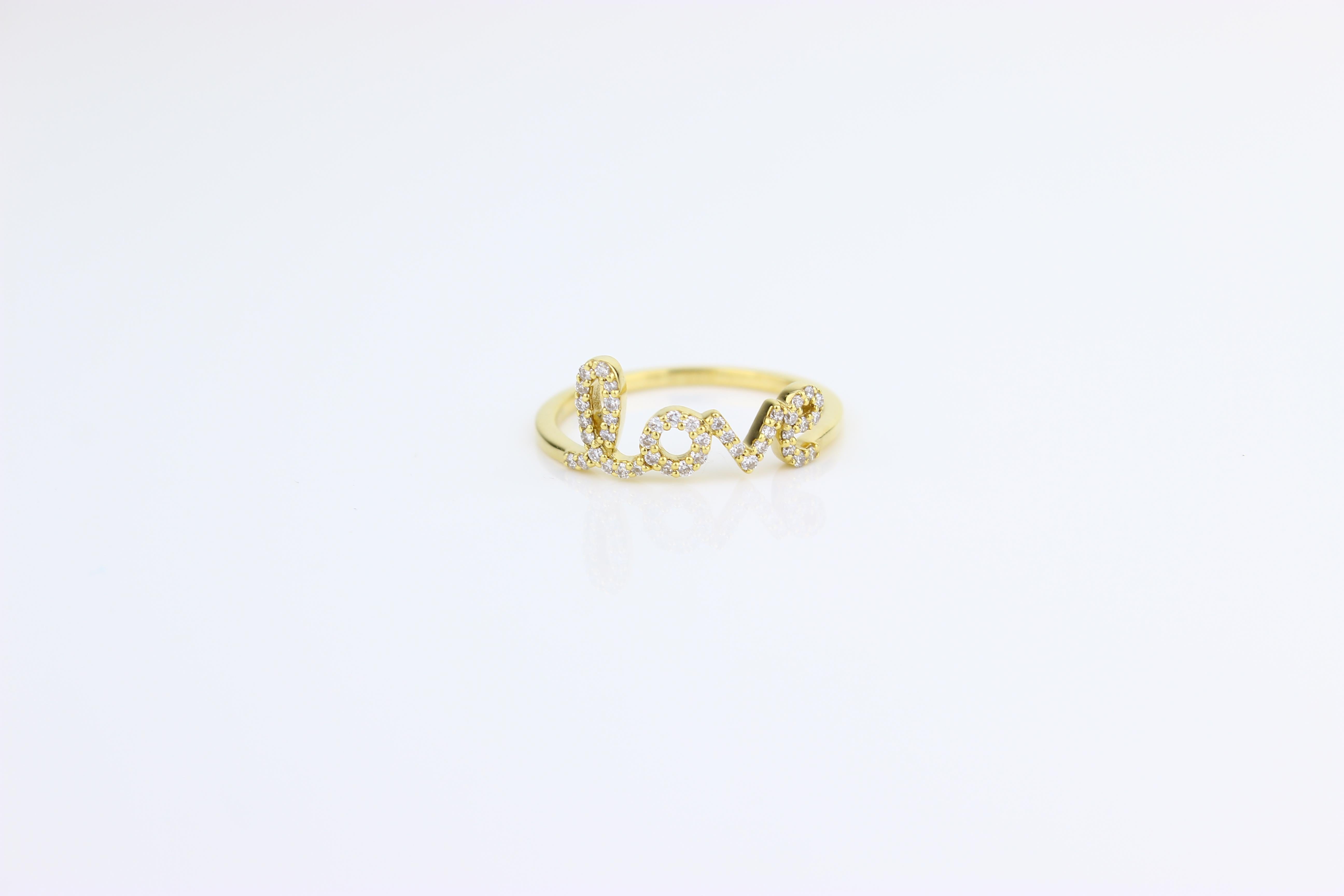 For Sale:  Diamond Love Ring Set In 18K Solid Gold 4