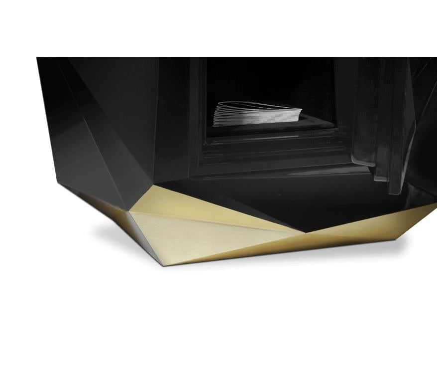 Diamond Luxury Safe in Lacquered Fiberglass and Gold Leaf Detail by Boca do Lobo In Excellent Condition For Sale In New York, NY