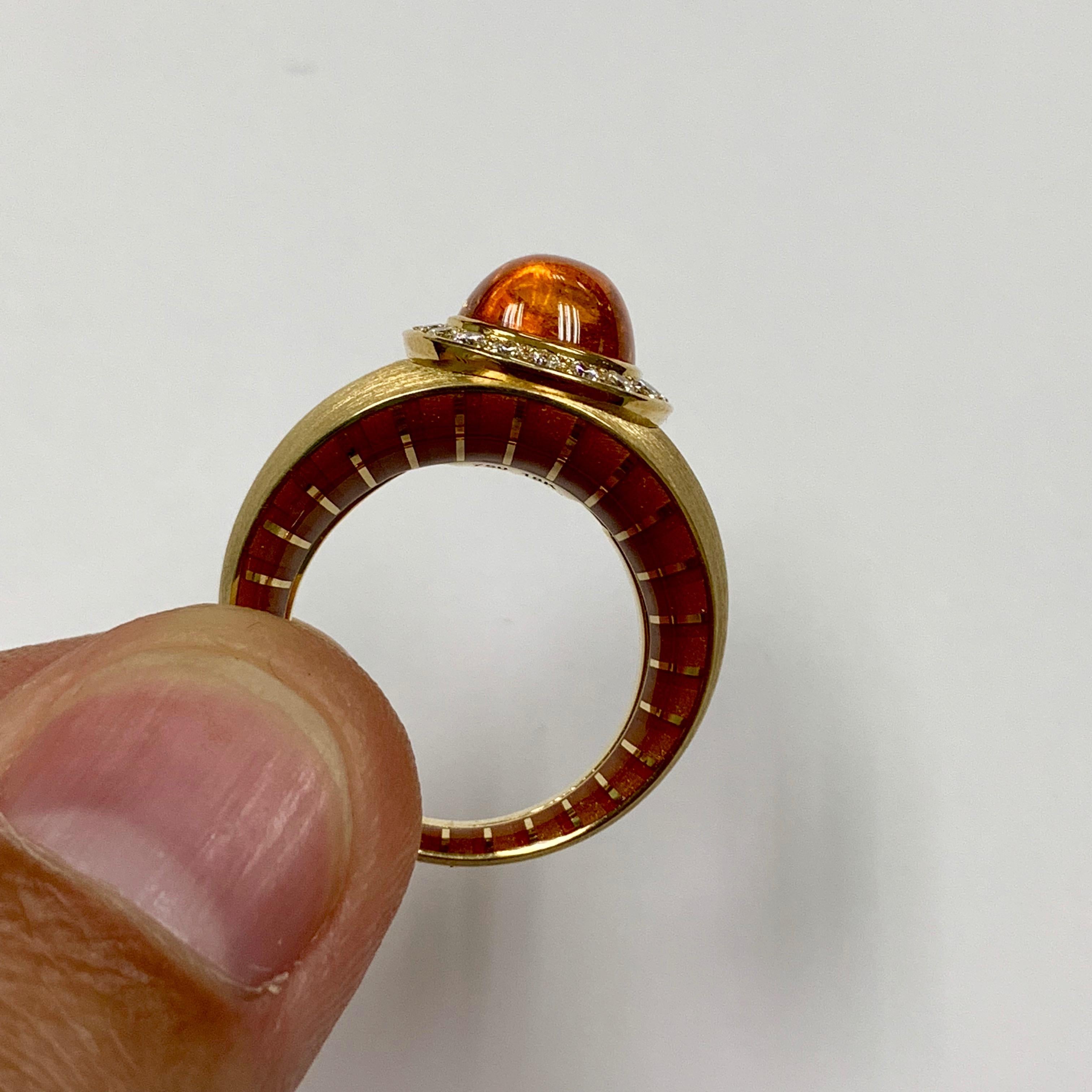 Contemporary Diamond Mandarin Garnet 18 Karat Yellow Gold Kaleidoscope Enamel Ring For Sale