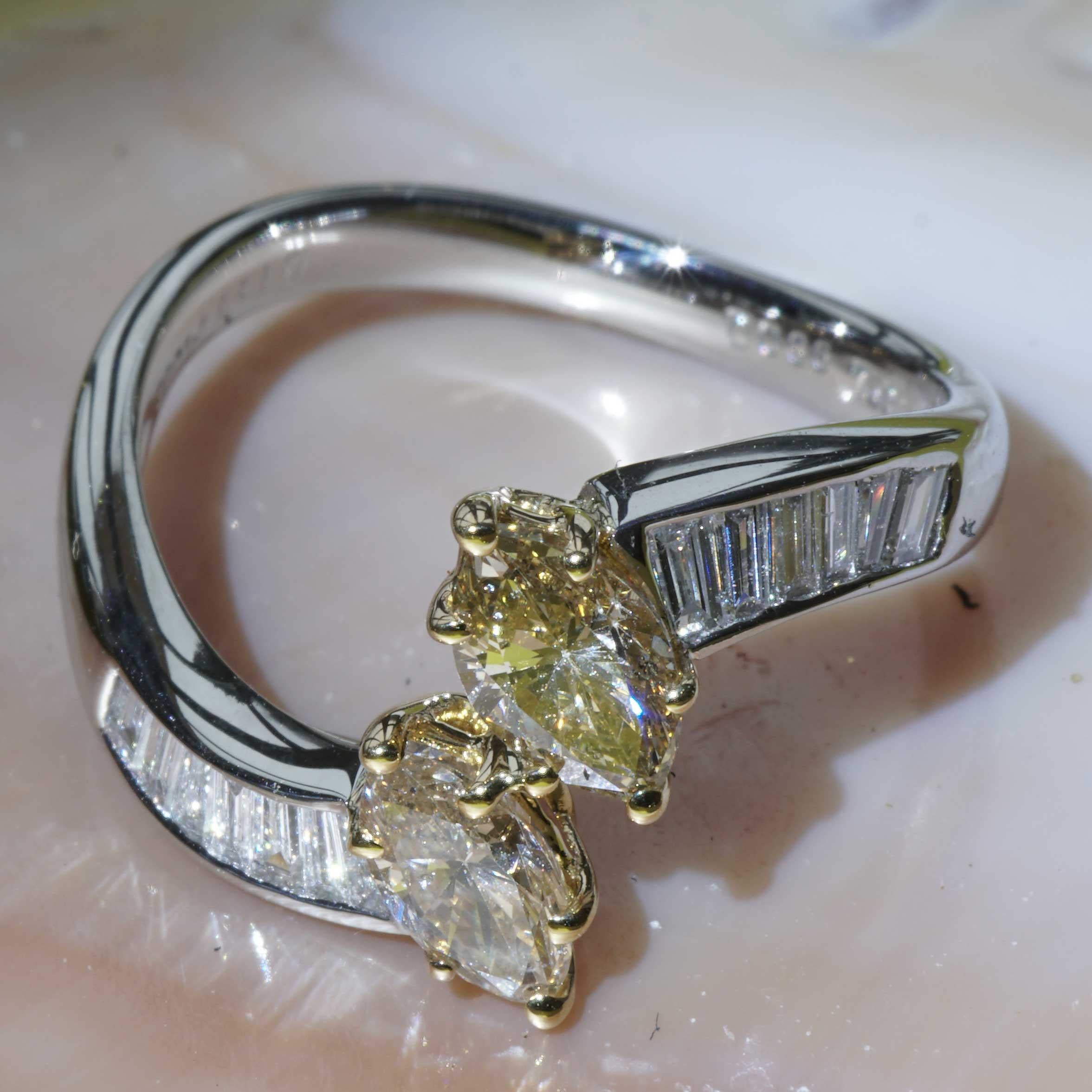 Diamond Marquise Platinum Gold Ring 1.11 ct 0.36 ct exclusive and excellent In New Condition For Sale In Viena, Viena