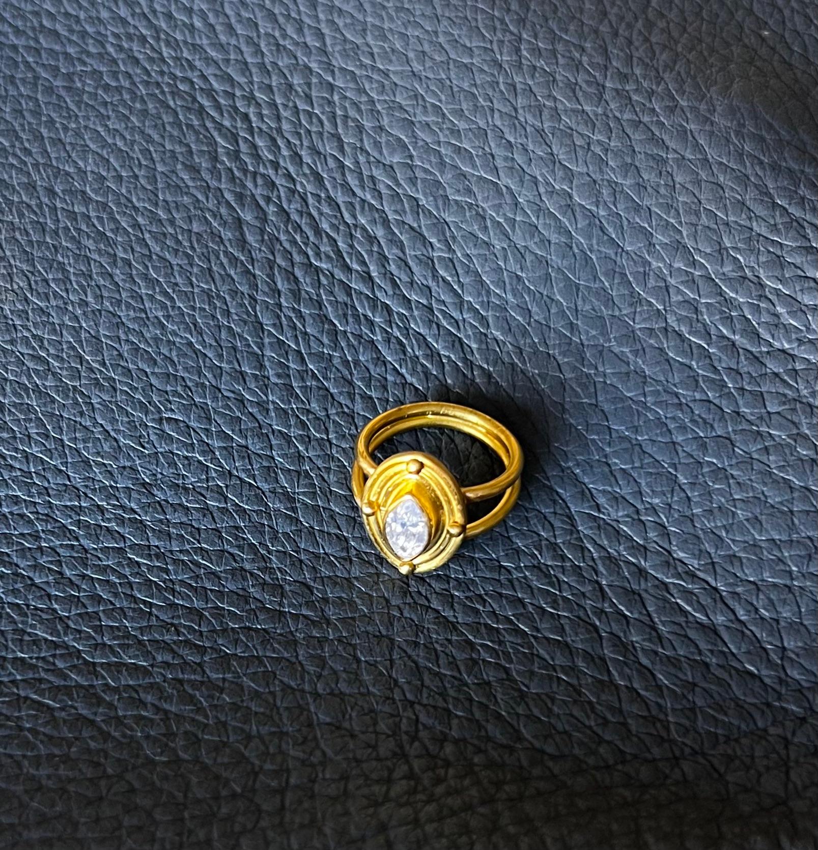 Diamant-Marquise-Ring aus 22 Karat Gold mit Diamant im Angebot 1