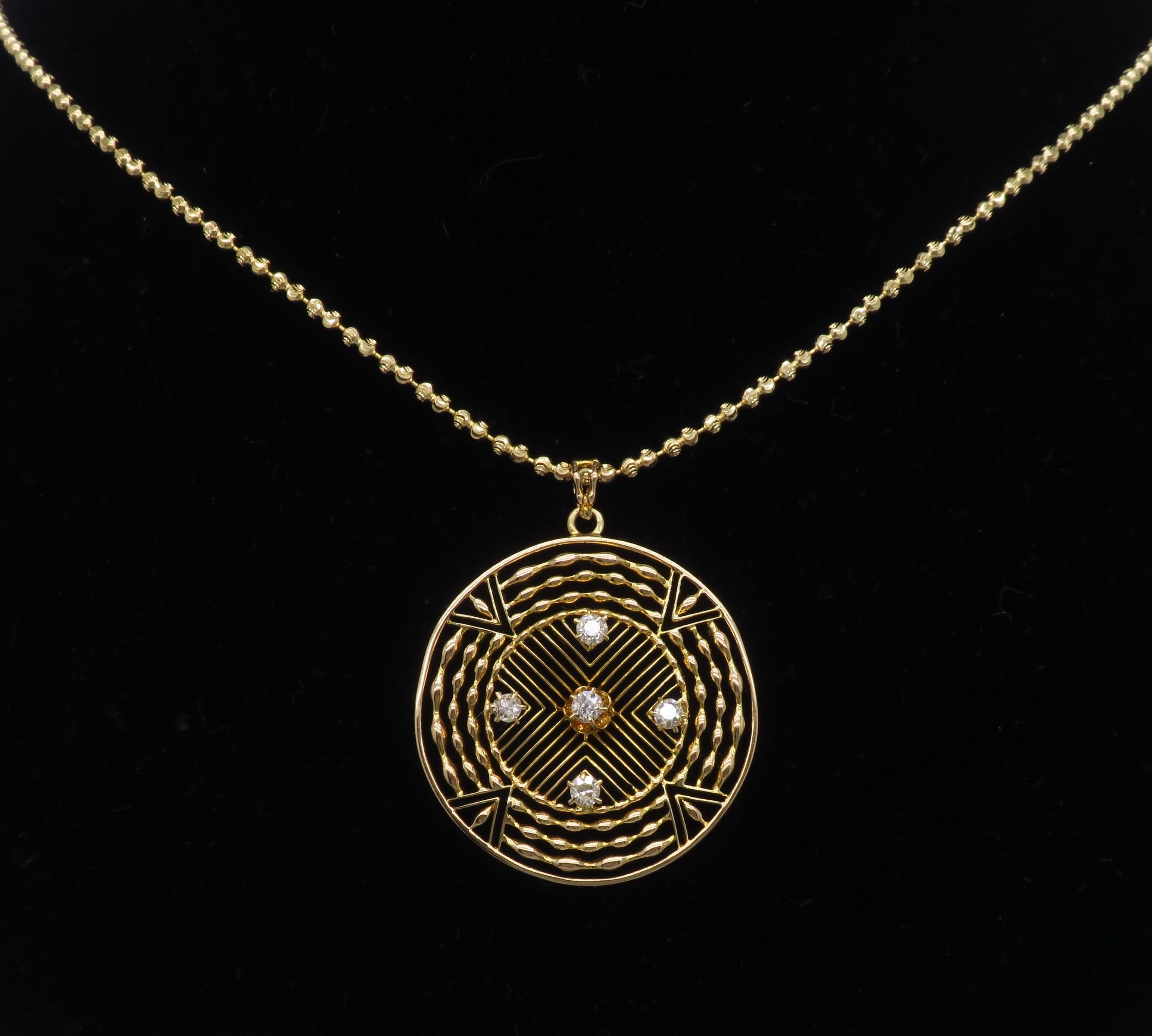 Diamond Medallion Pendant Necklace in 14k Yellow Gold For Sale 6