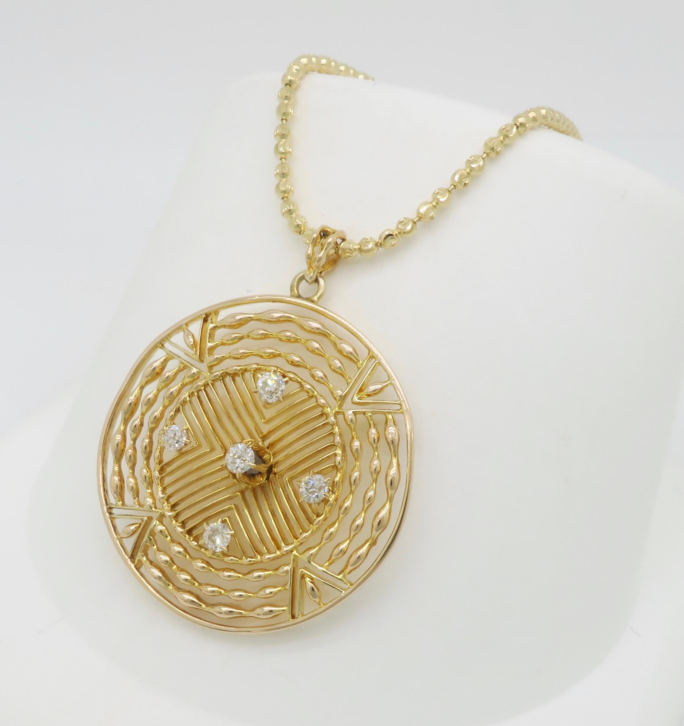 Diamond Medallion Pendant Necklace in 14k Yellow Gold In Excellent Condition For Sale In Webster, NY