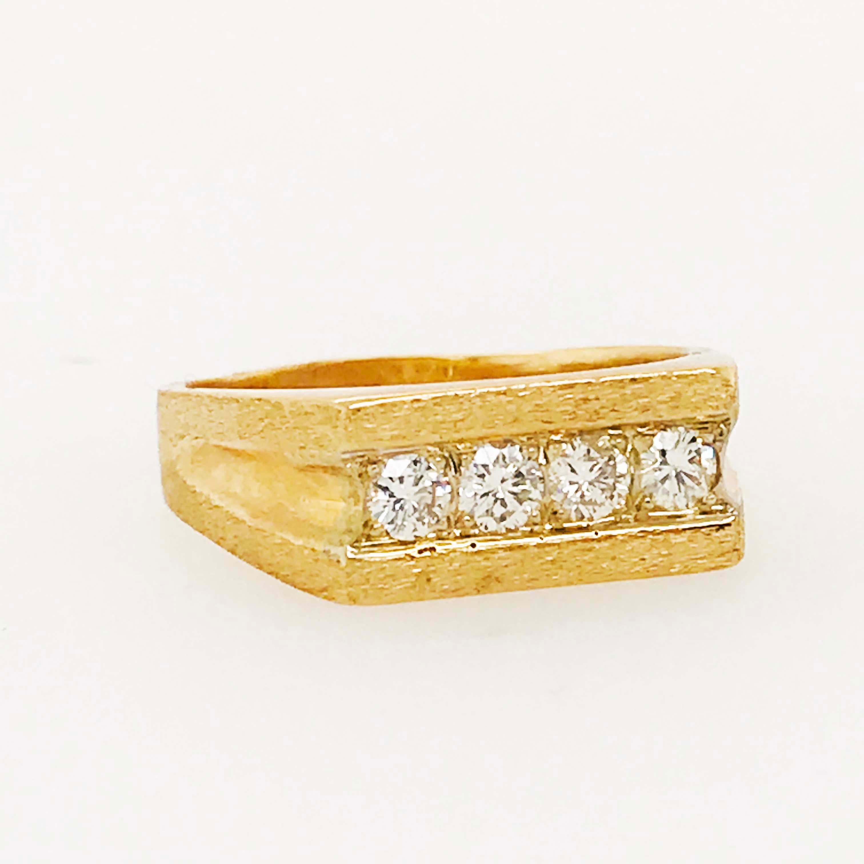 Alianza de diamantes para hombre, acabado cepillado personalizado, oro amarillo de 14 quilates, 3/4 quilates Artesano en venta