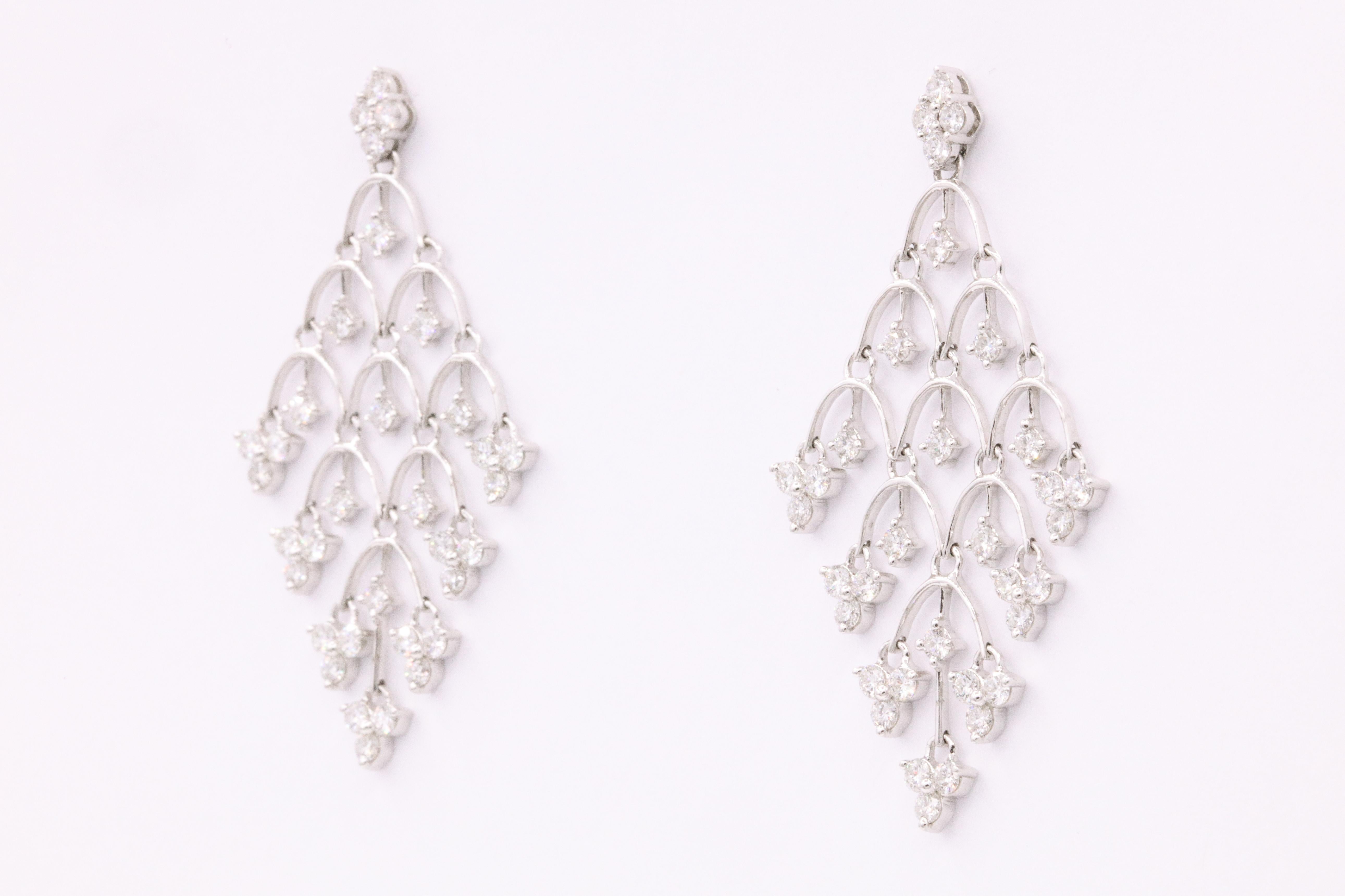 Diamond Mesh Drop Earrings 2.17 Carats 18 Karat White Gold For Sale 1