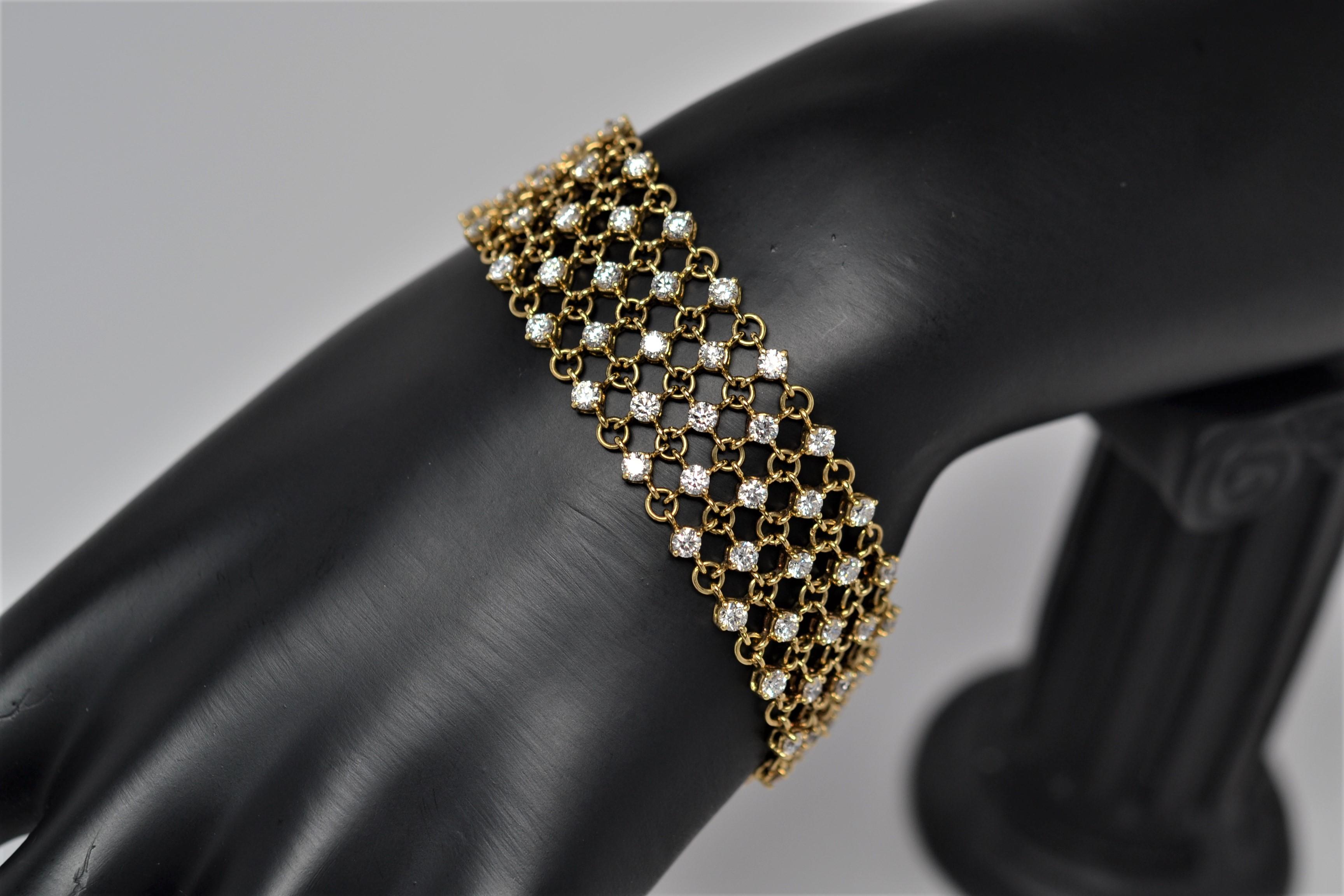 Round Cut Diamond Mesh Link Bracelet with 8.12 Carats Set in 18k Yellow Gold For Sale